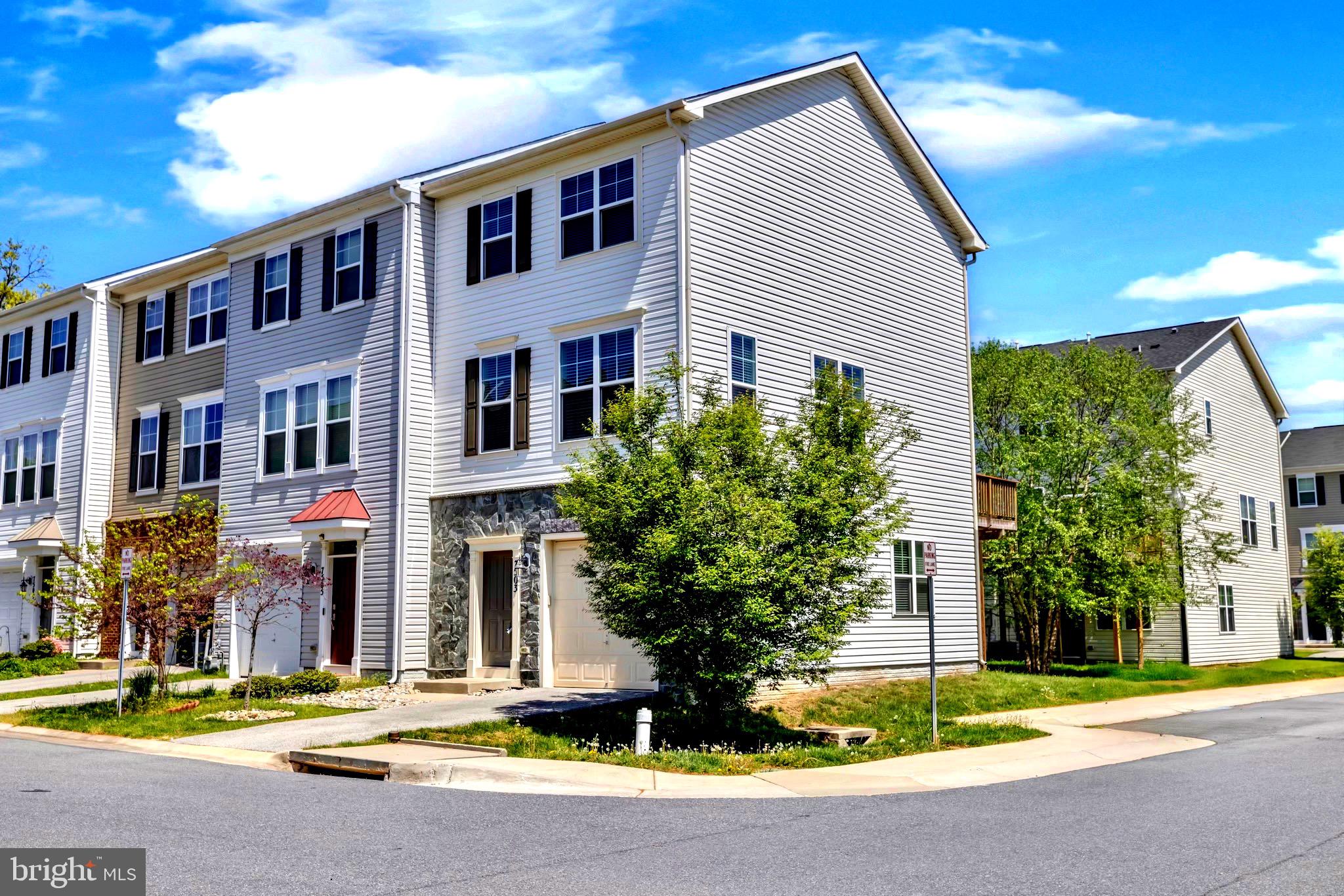 OAKVIEW VILLAGE - Residential