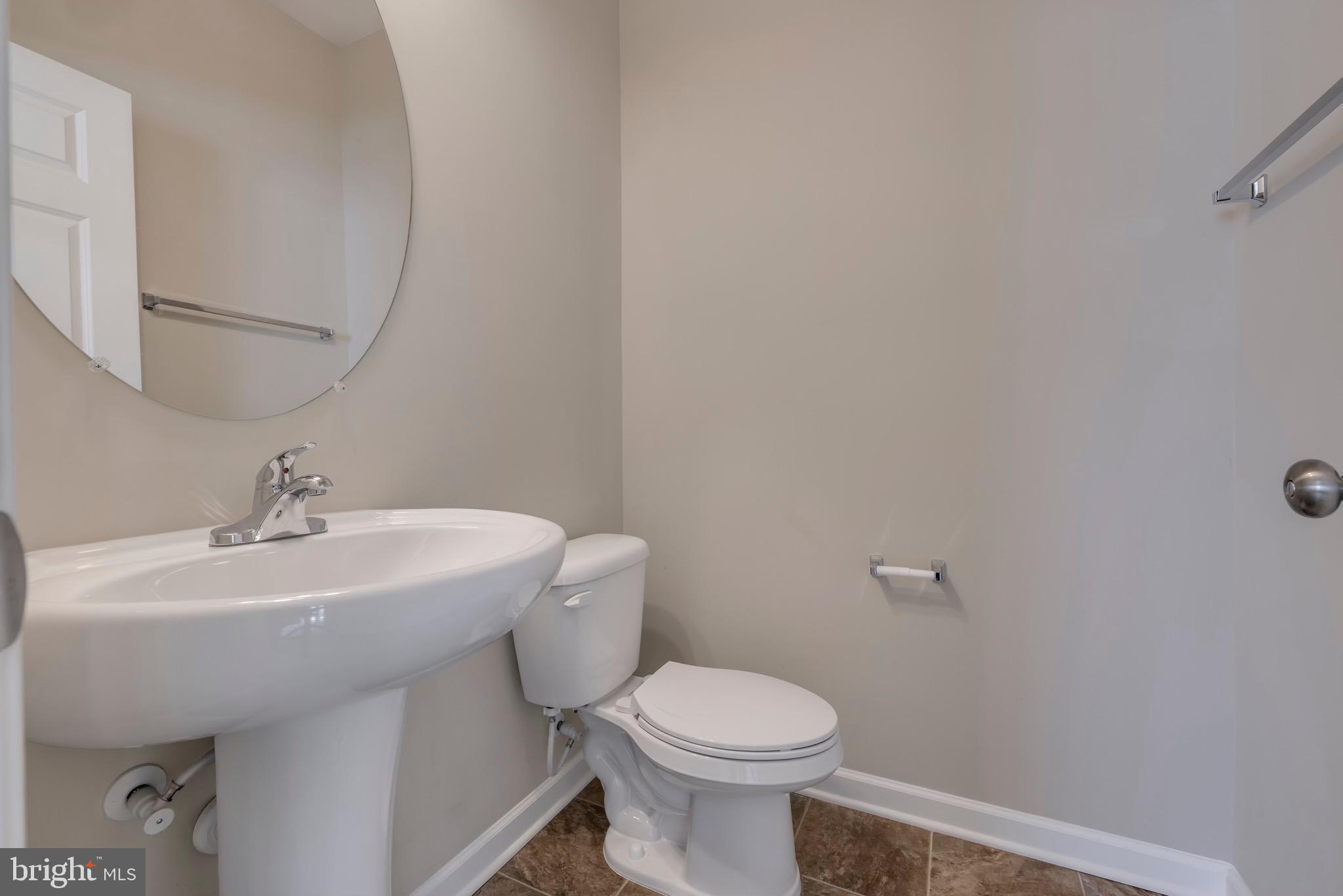 OAKVIEW VILLAGE - Residential