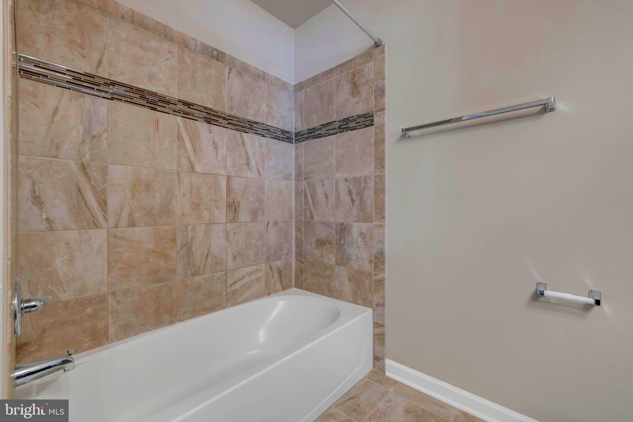 OAKVIEW VILLAGE - Residential