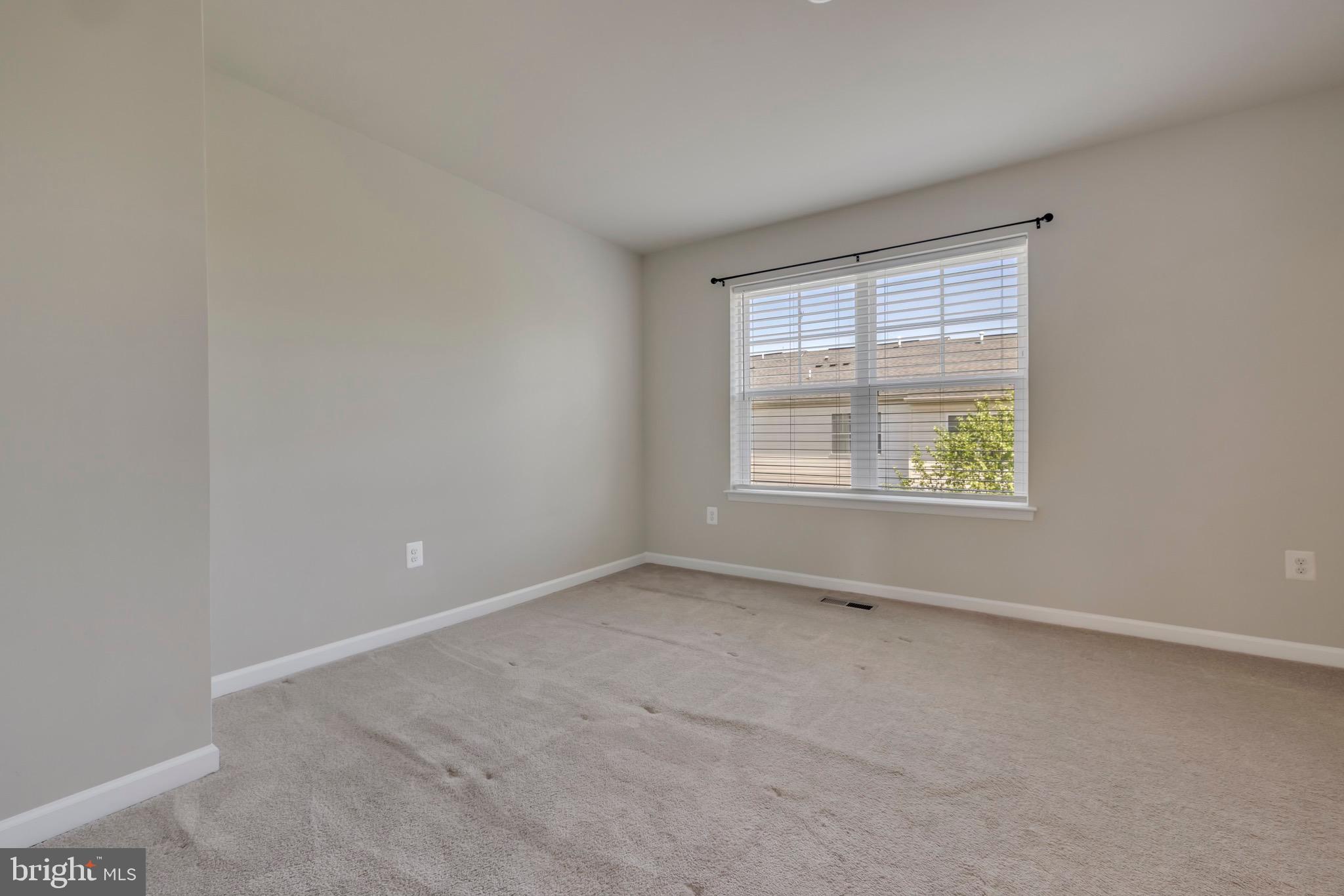 OAKVIEW VILLAGE - Residential