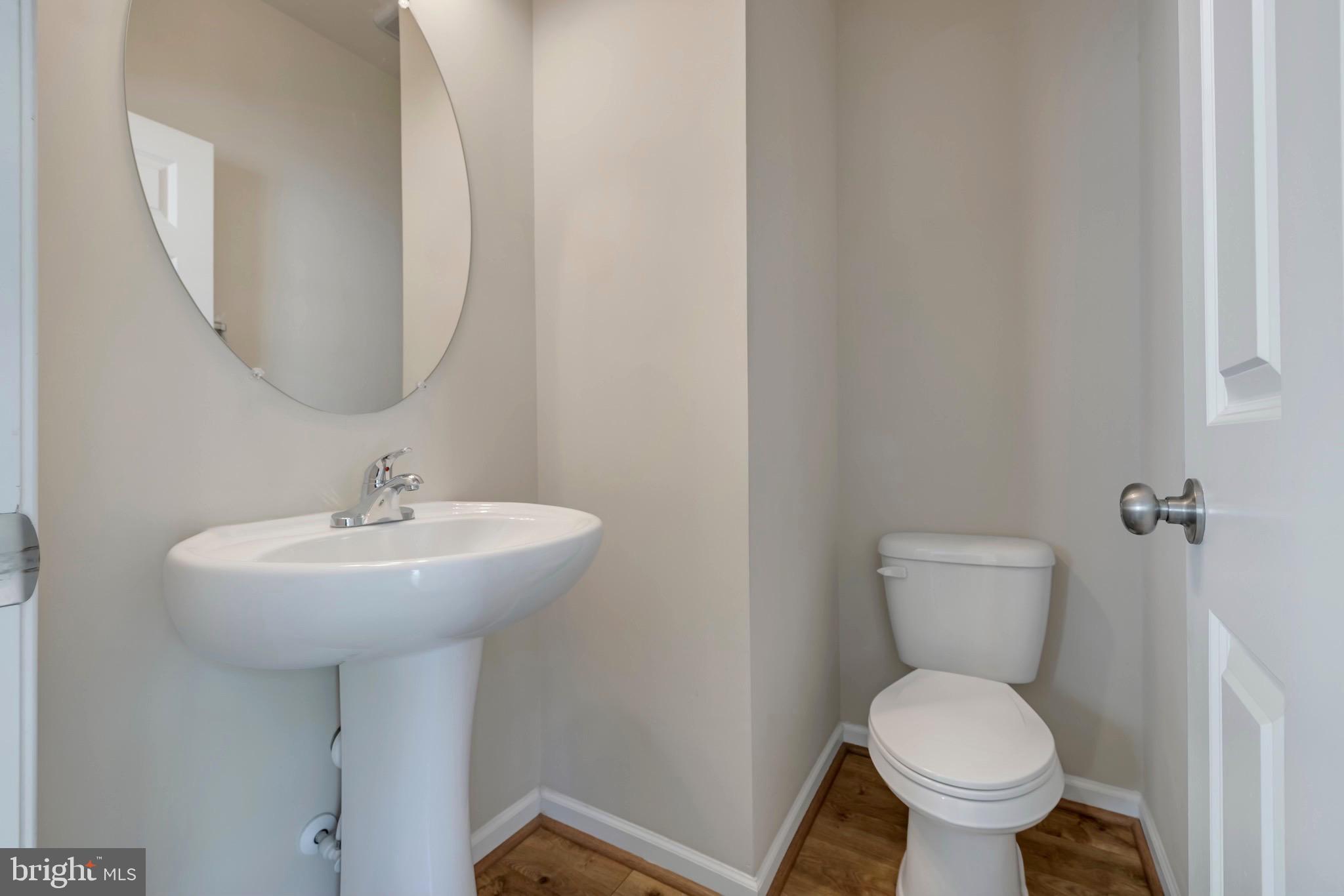 OAKVIEW VILLAGE - Residential