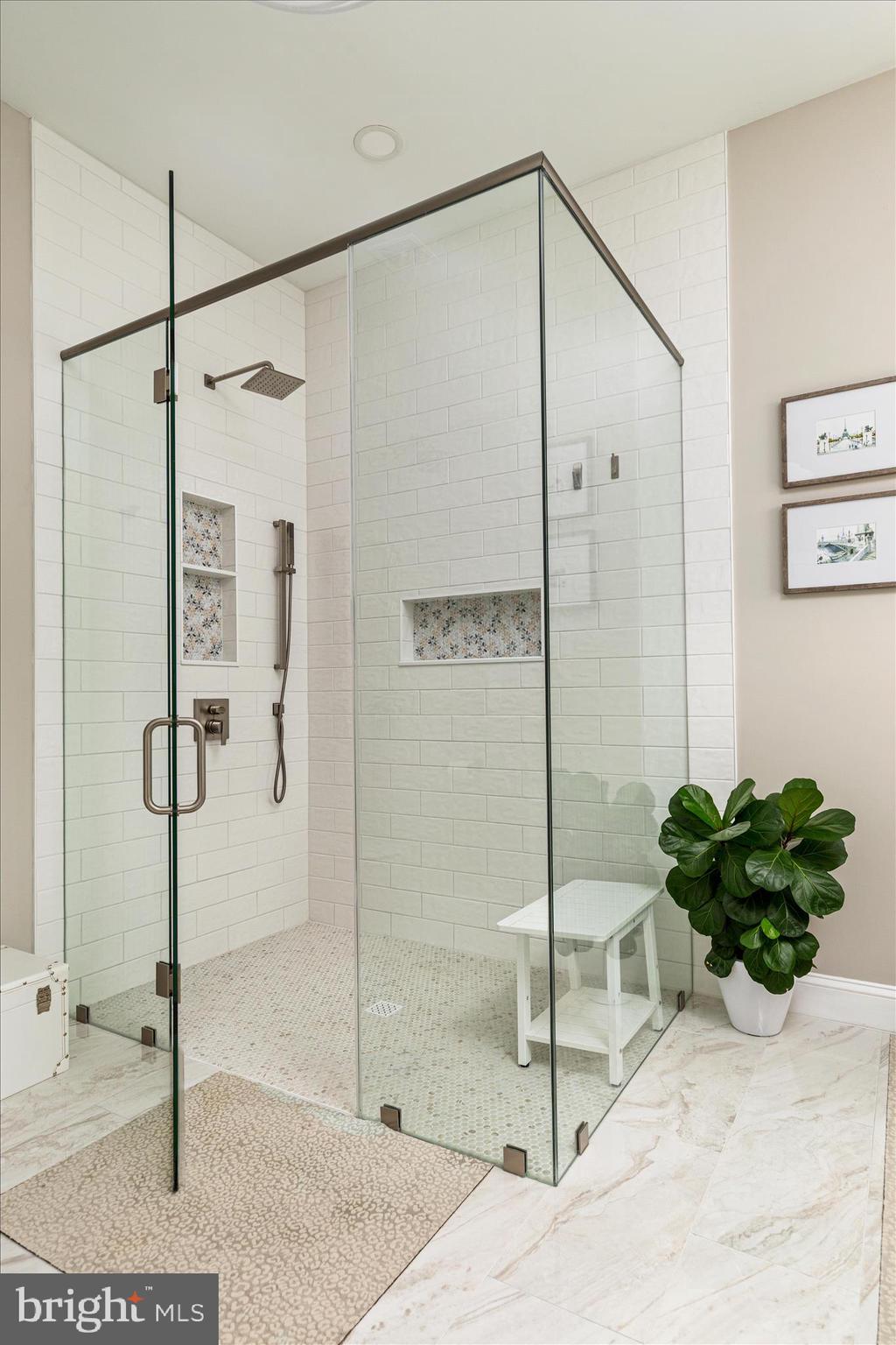 REGENCY AT DOMINION VALLEY - Residential