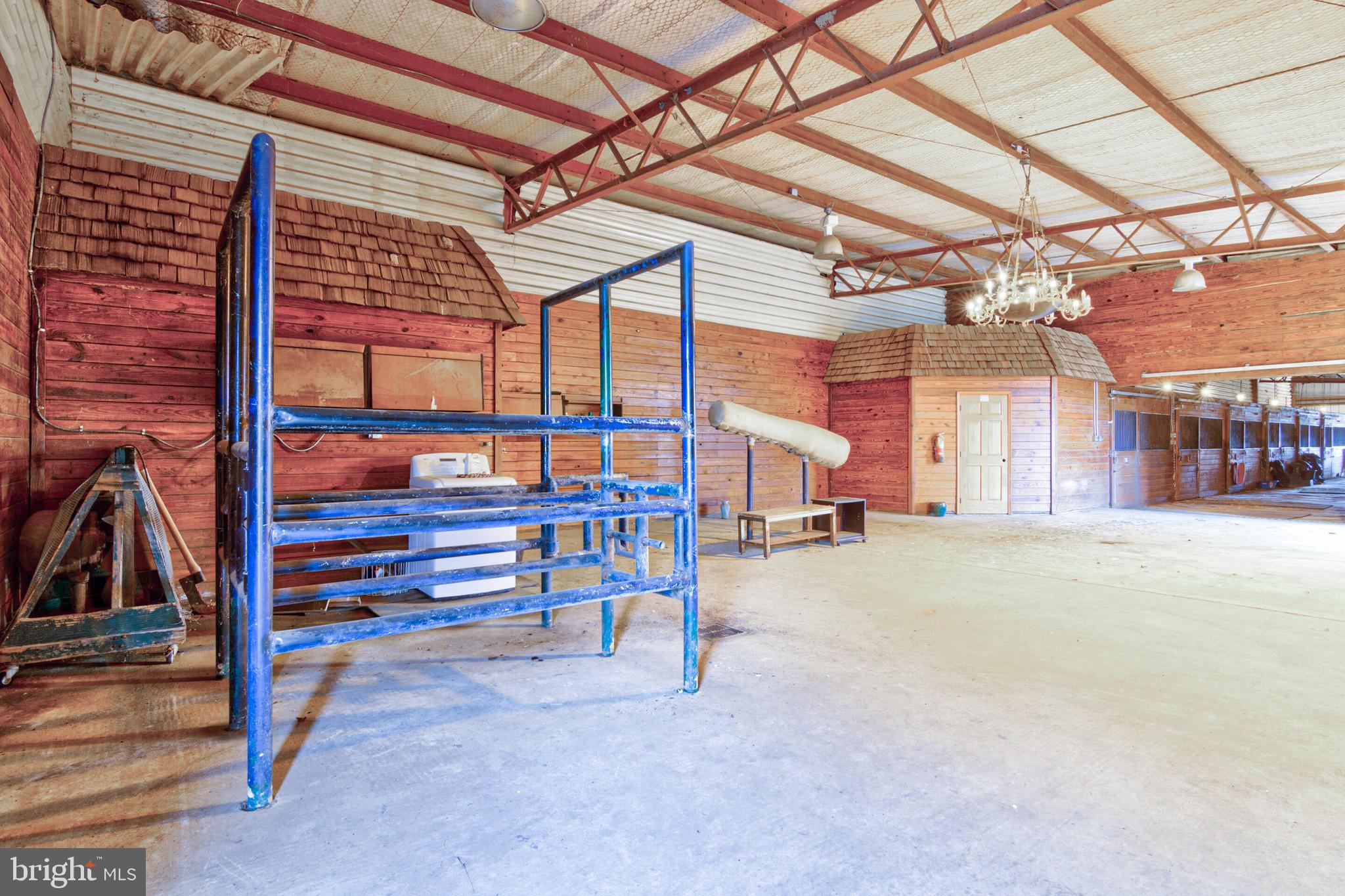 DAVIDSONVILLE - Residential