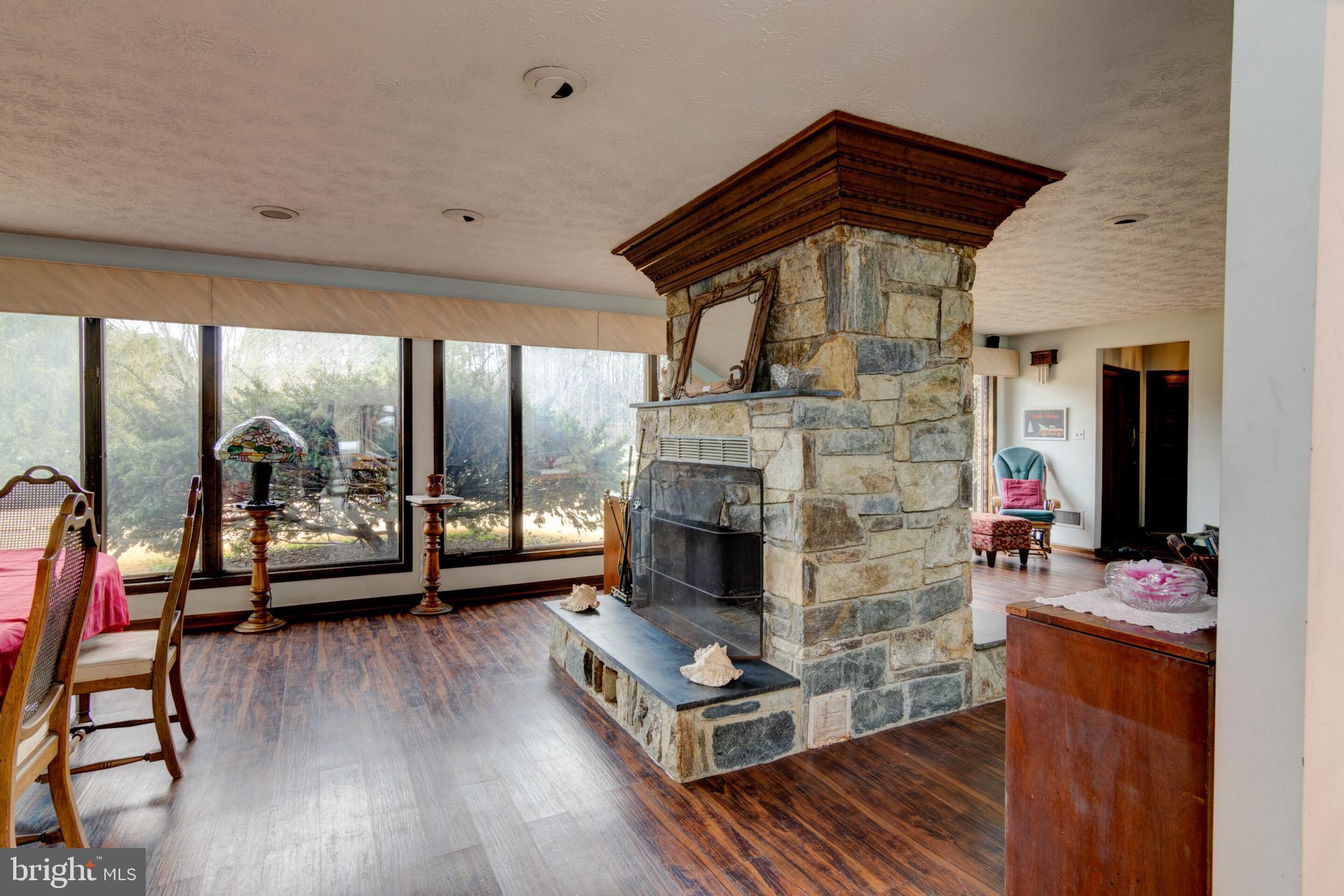 DAVIDSONVILLE - Residential