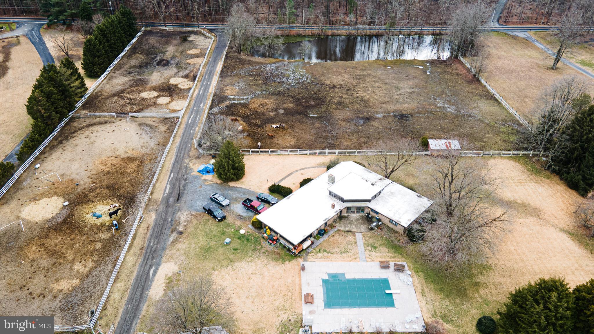 DAVIDSONVILLE - Residential