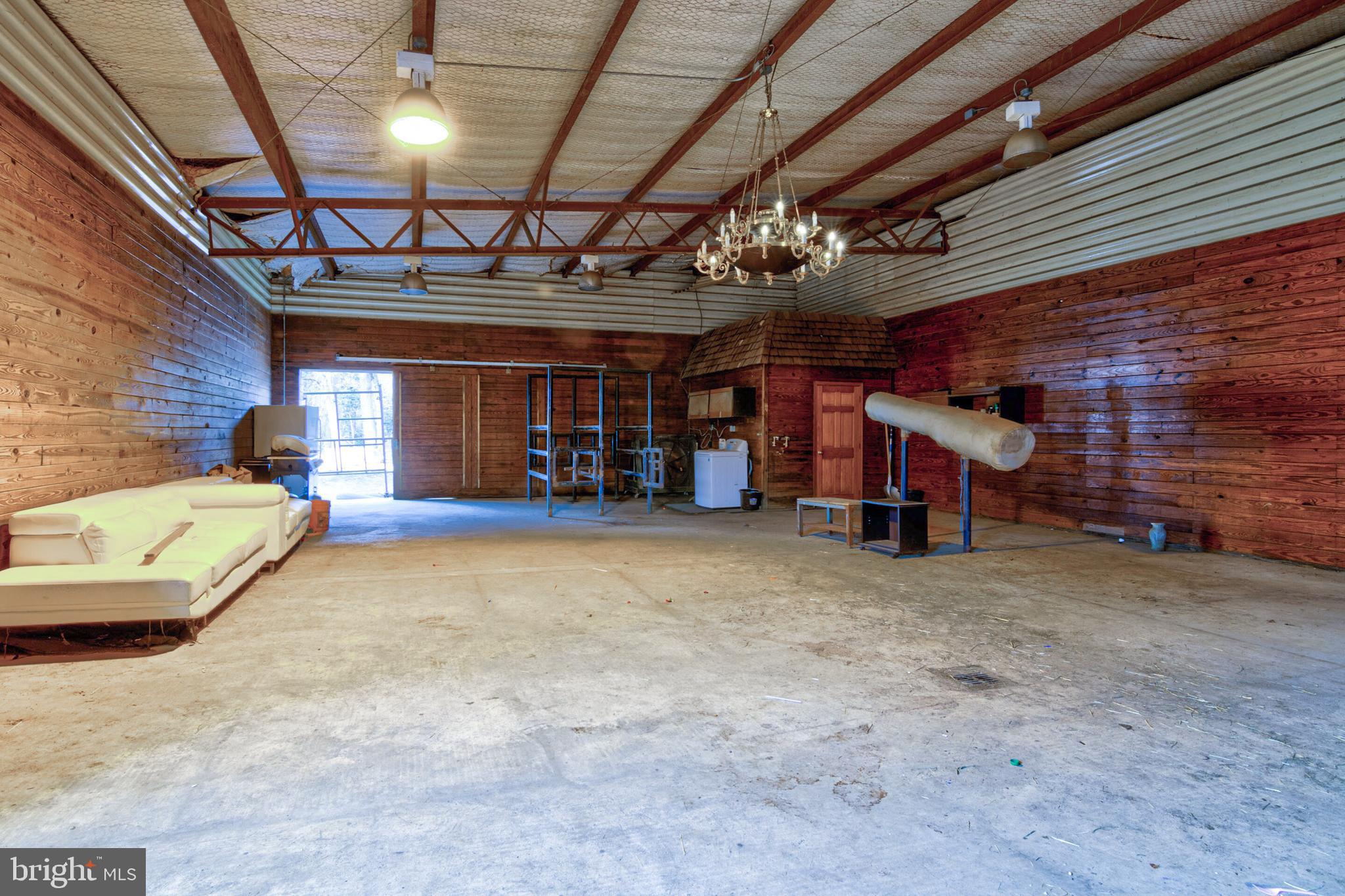 DAVIDSONVILLE - Residential