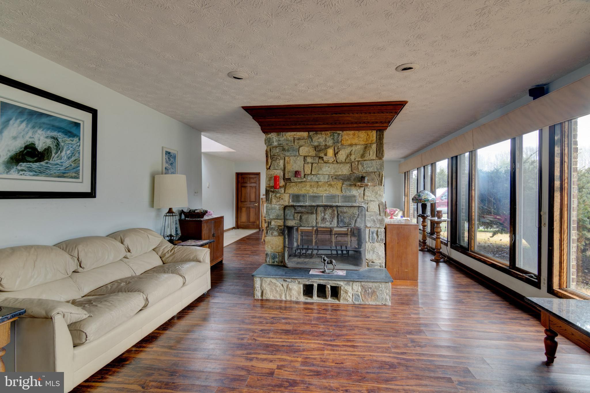 DAVIDSONVILLE - Residential