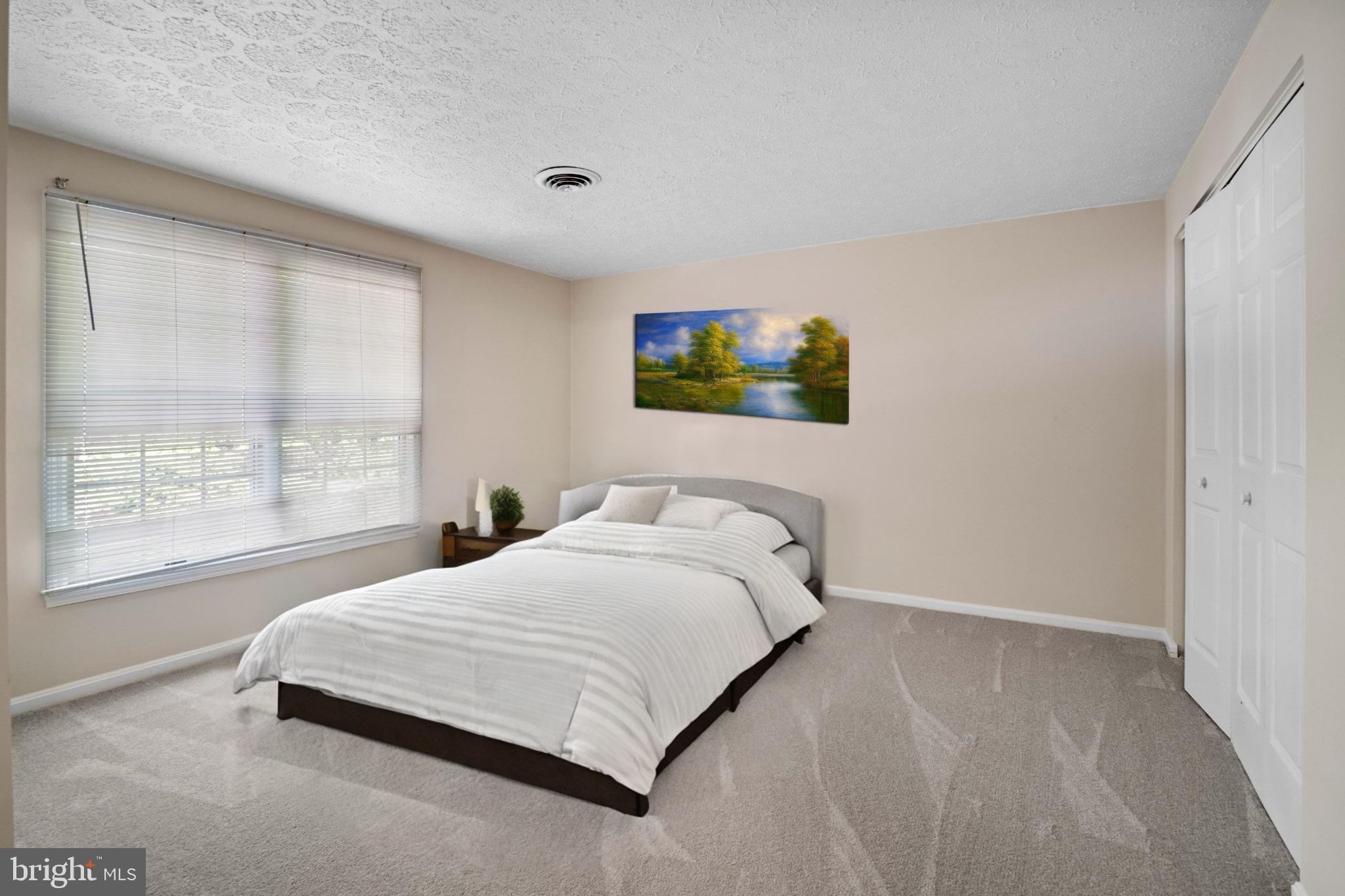 HUNTING QUARTERS - Residential