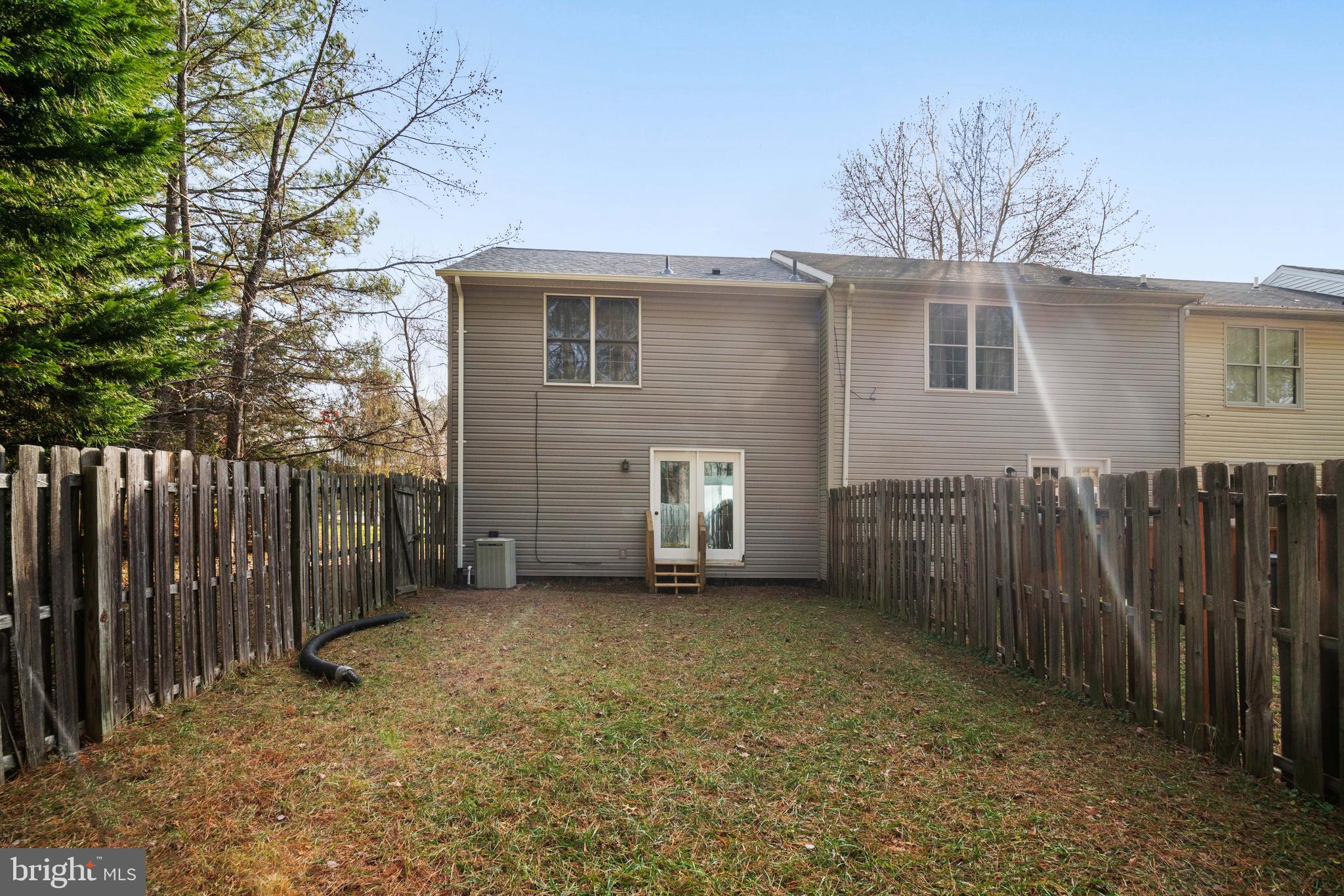 HUNTING QUARTERS - Residential