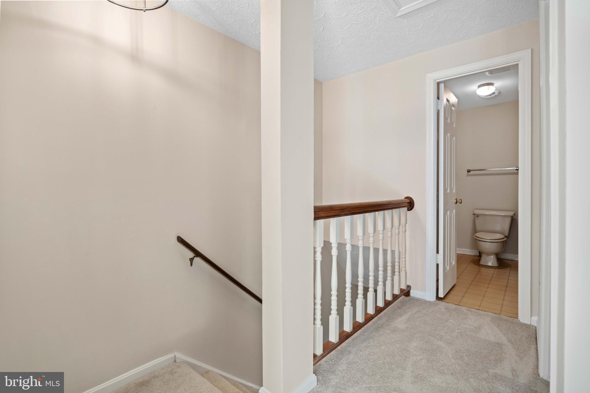 HUNTING QUARTERS - Residential