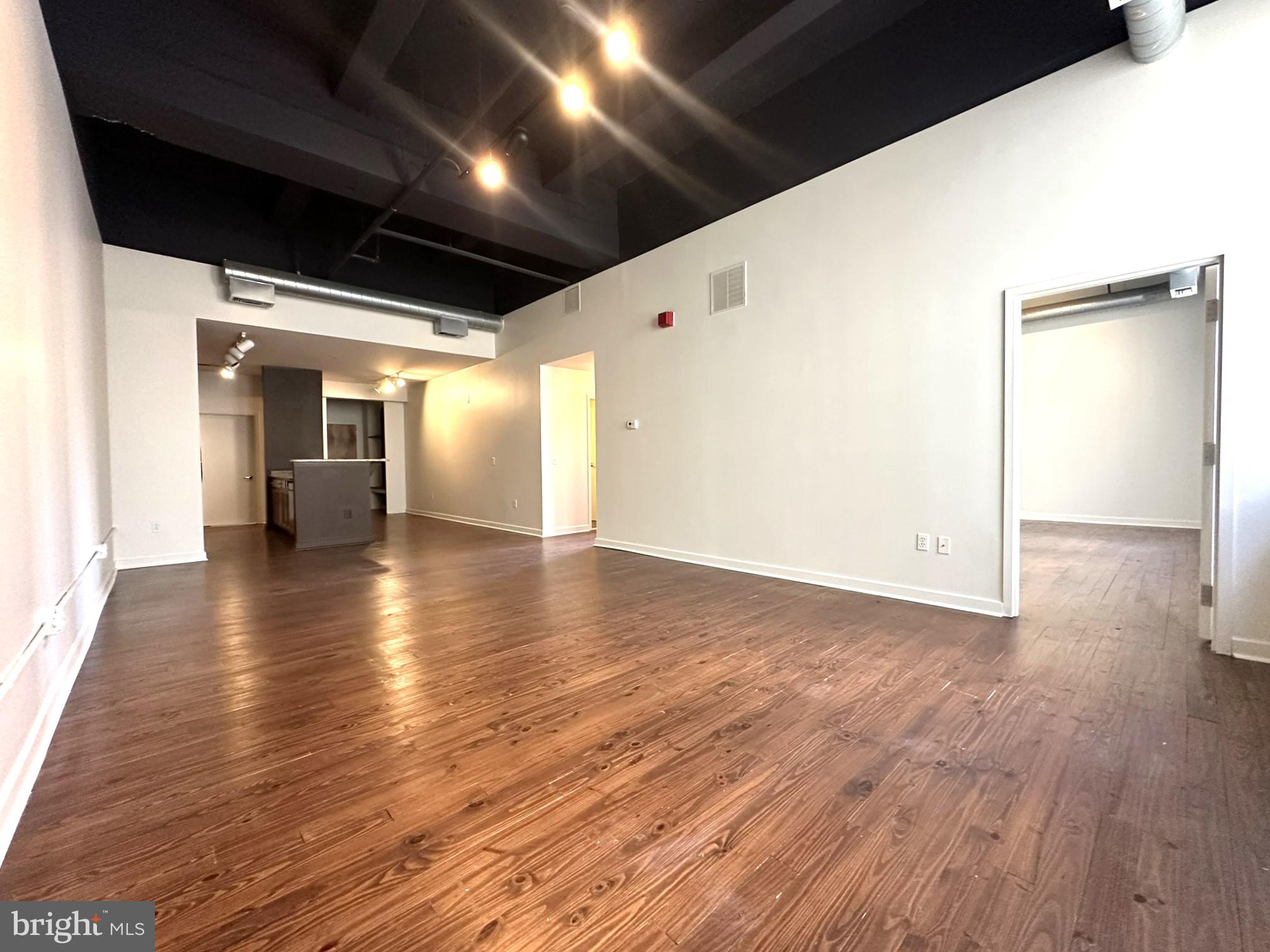 CENTER CITY - Residential Lease