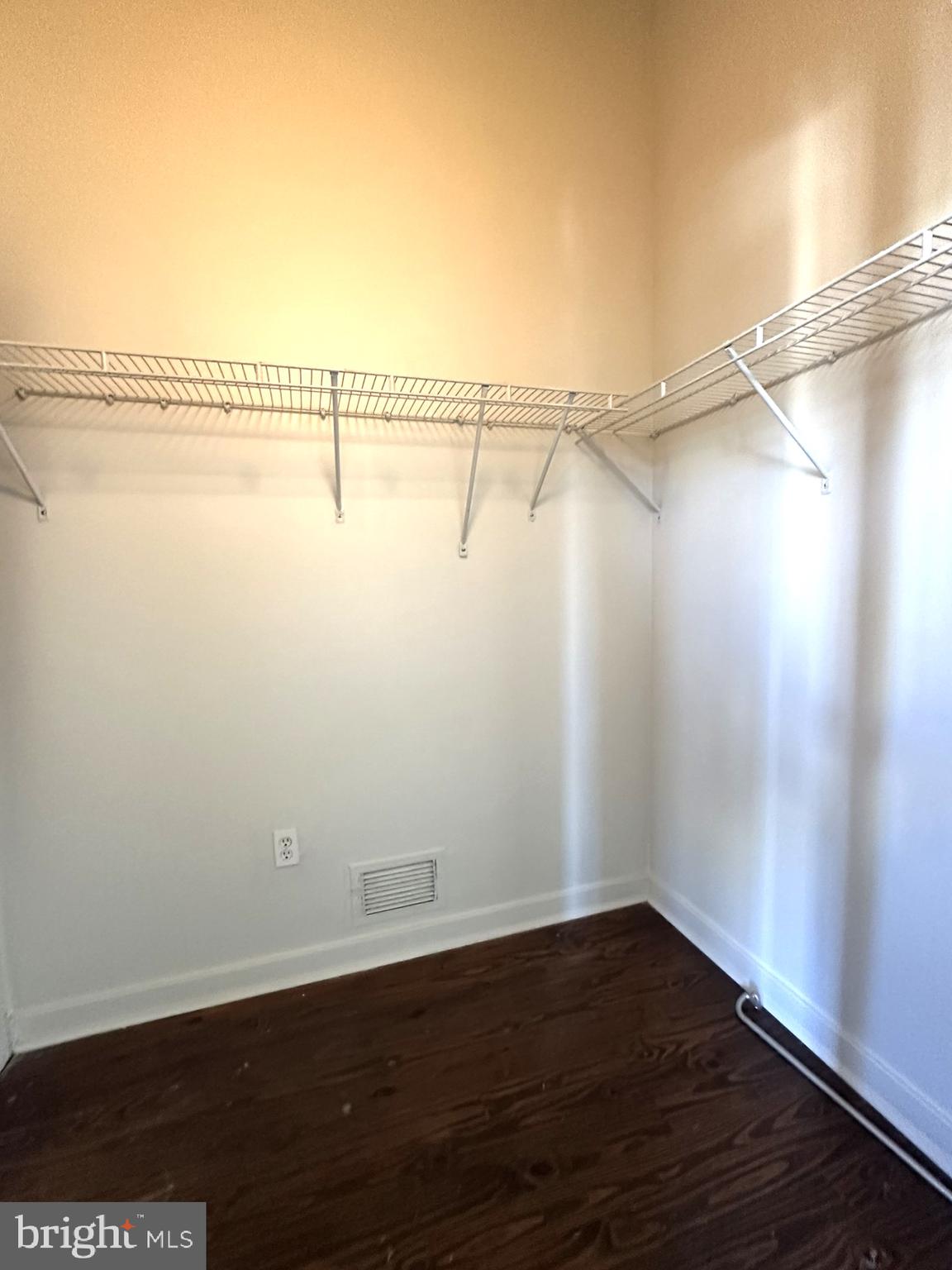 CENTER CITY - Residential Lease