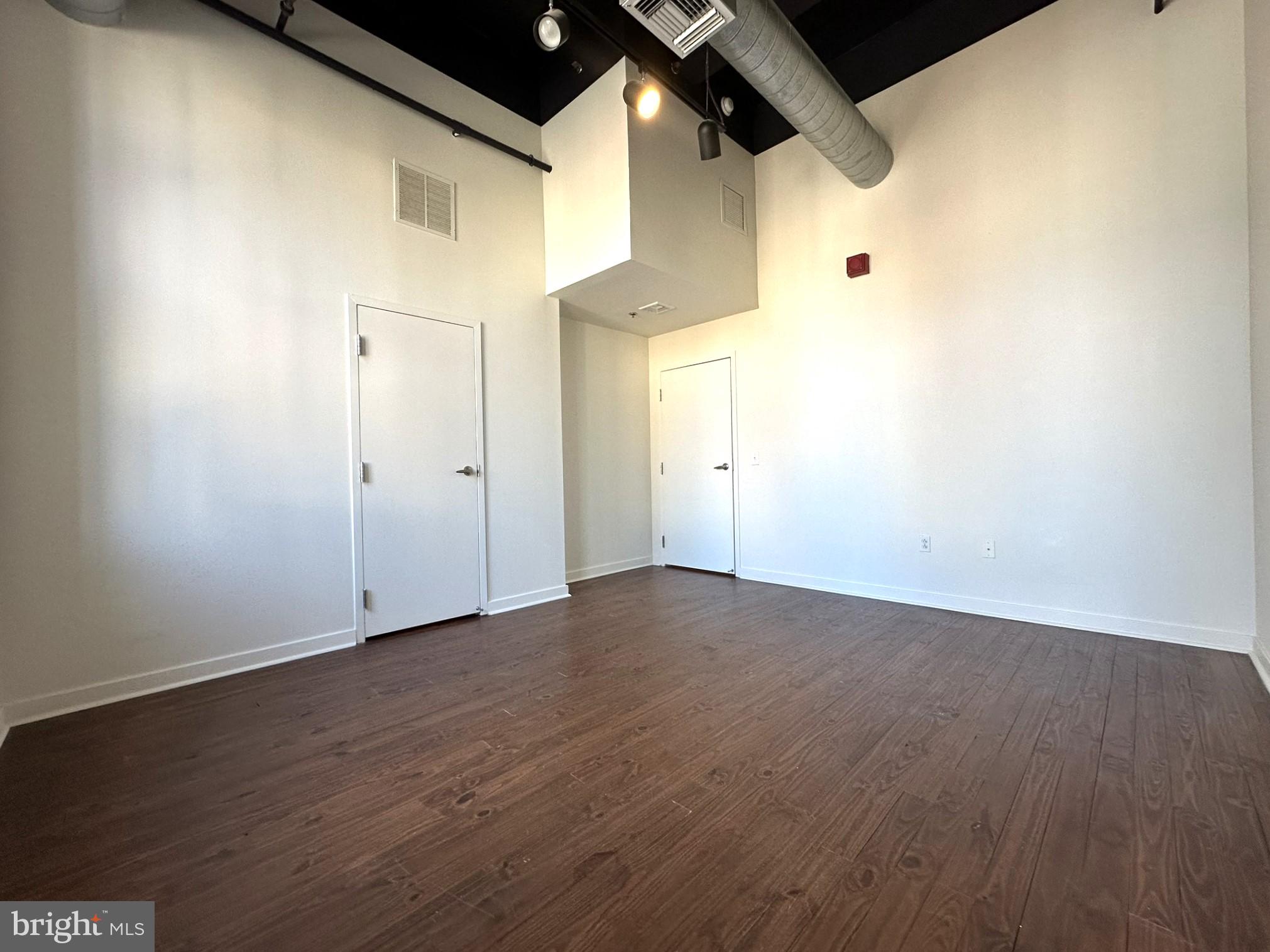 CENTER CITY - Residential Lease