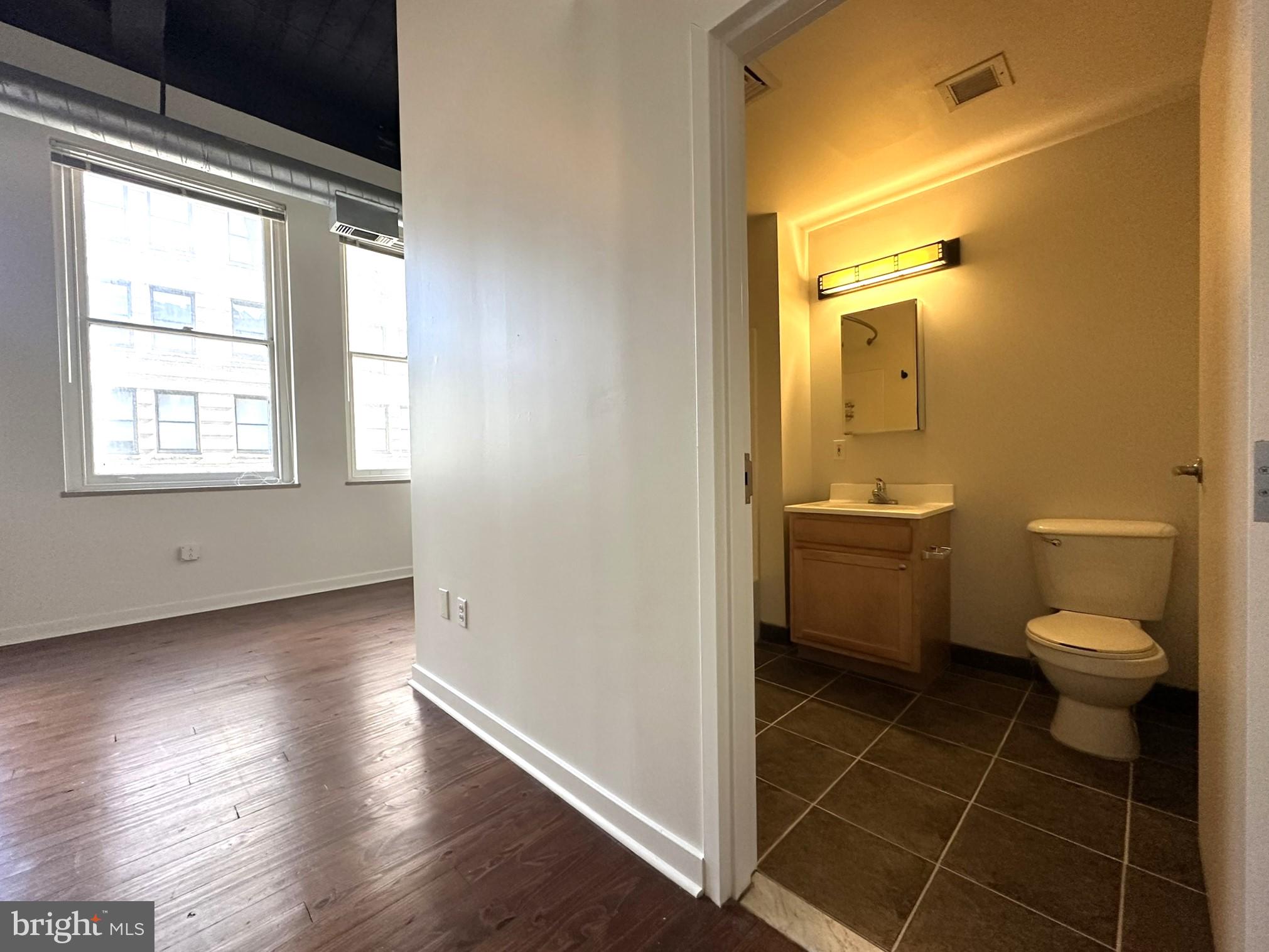 CENTER CITY - Residential Lease