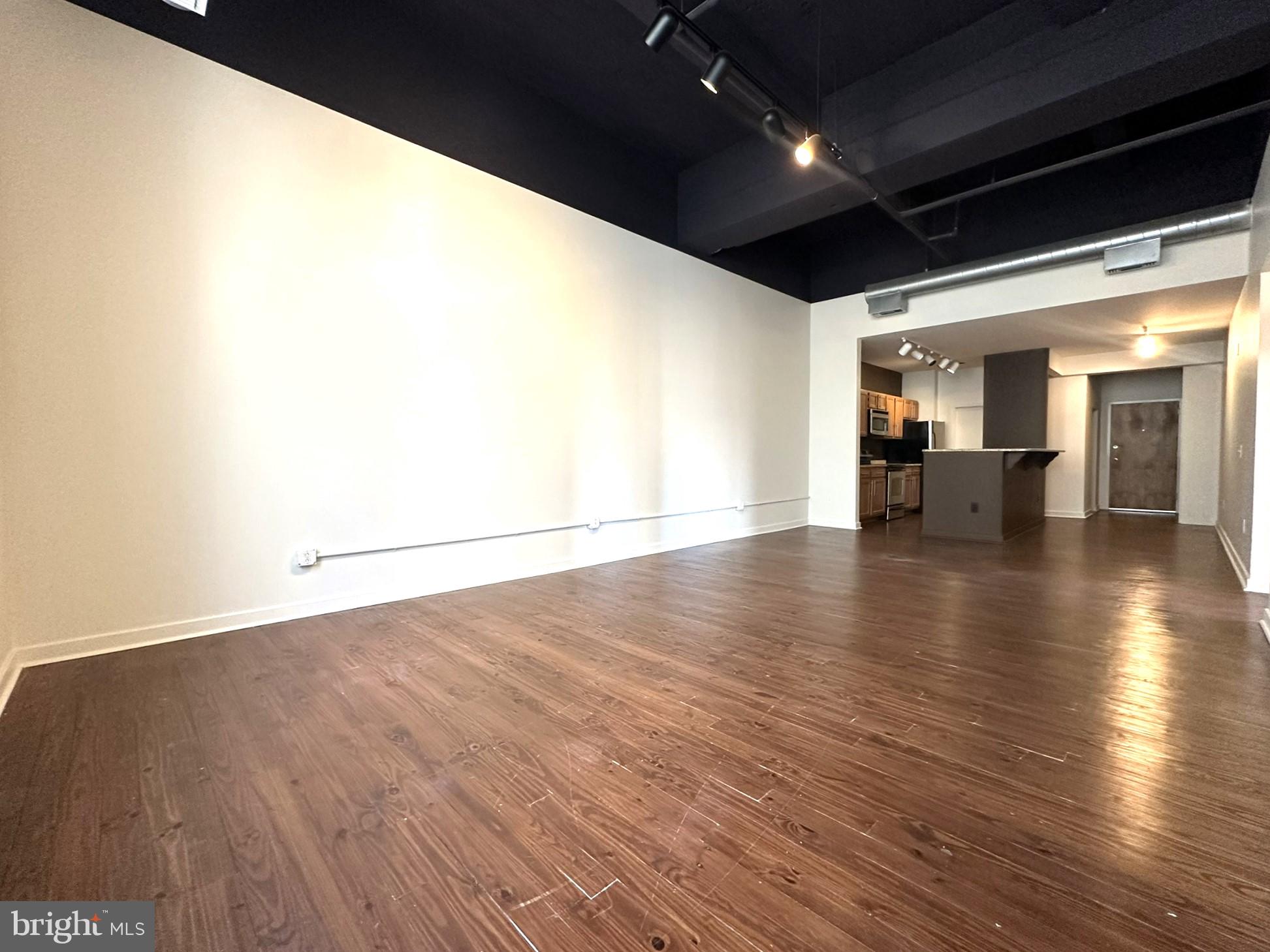 CENTER CITY - Residential Lease
