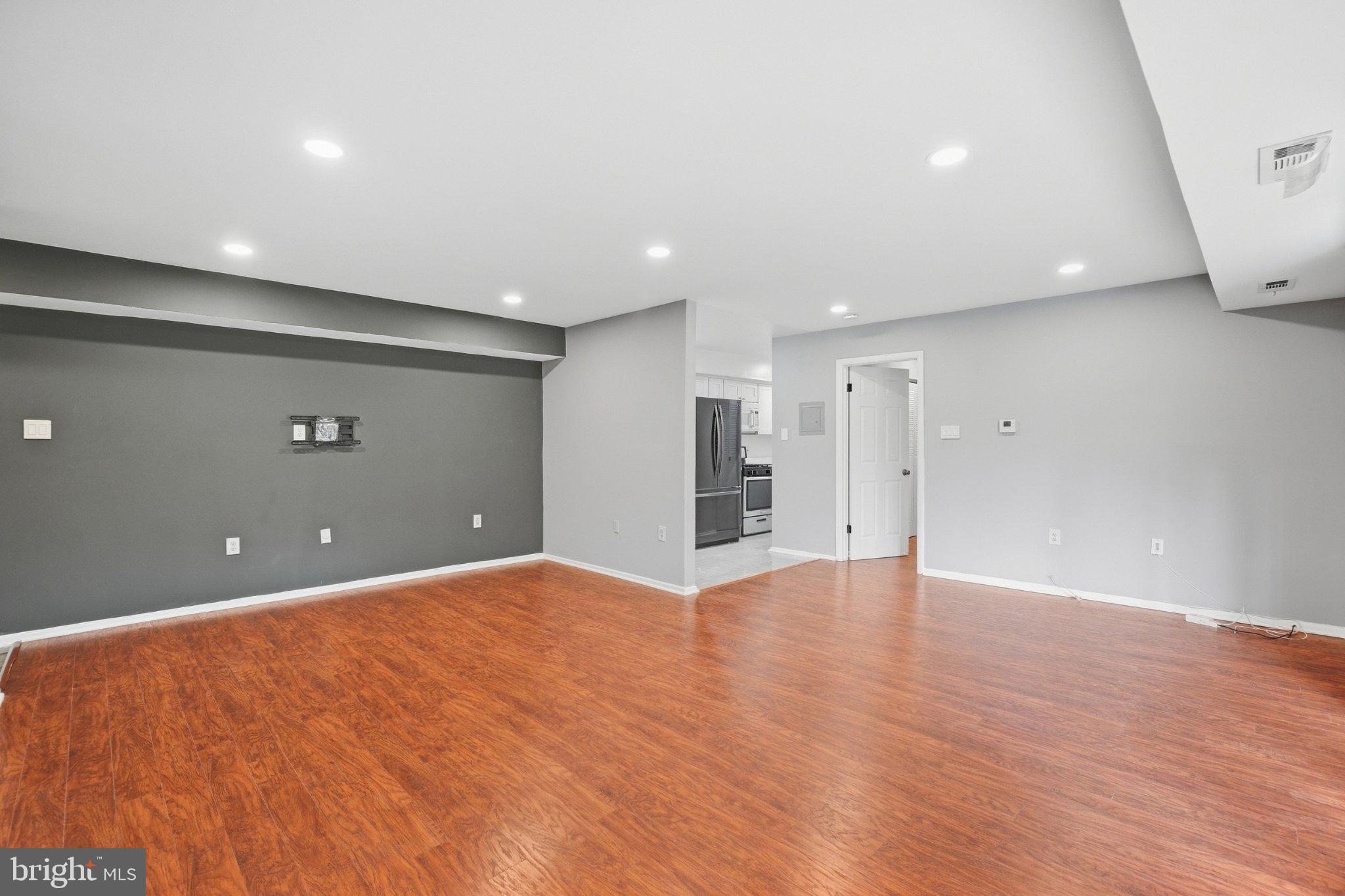 204 PARK TERRACE COURT SE 24