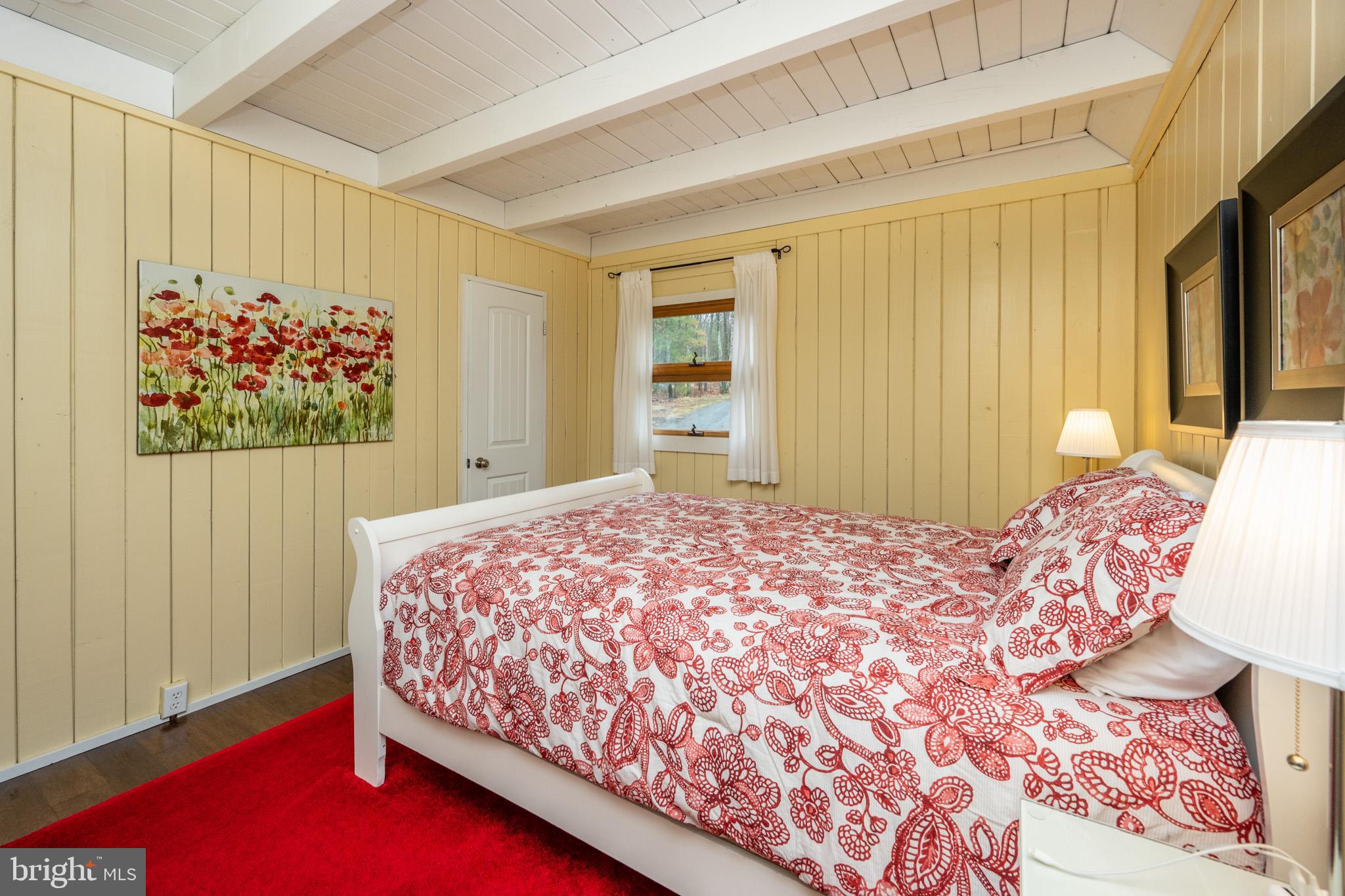 THOUSAND ACRES - Residential