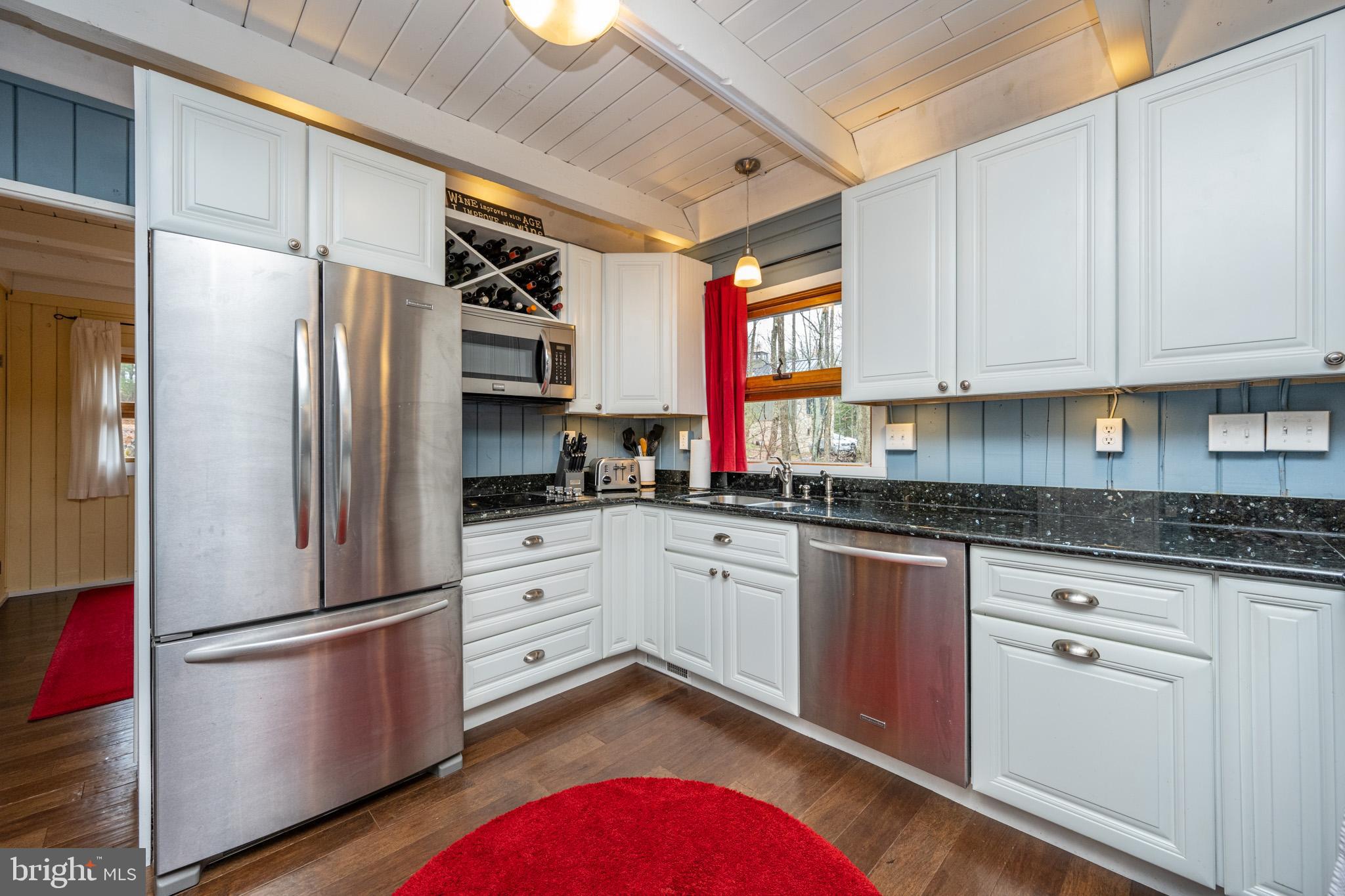 THOUSAND ACRES - Residential