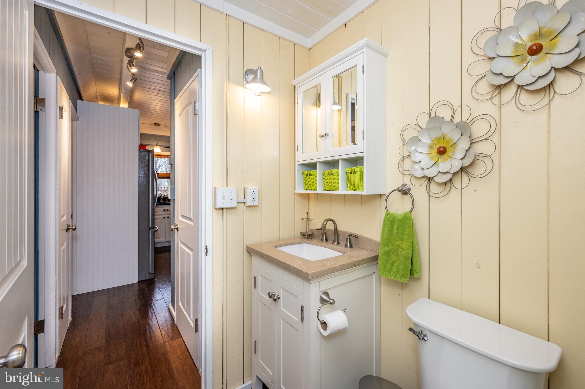 THOUSAND ACRES - Residential