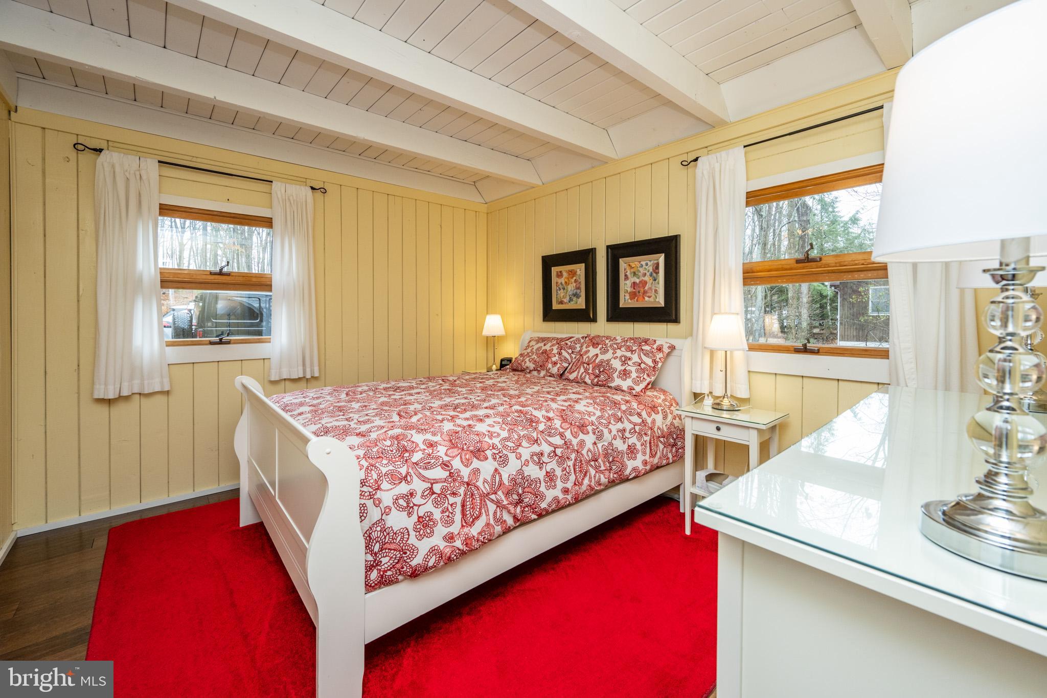 THOUSAND ACRES - Residential