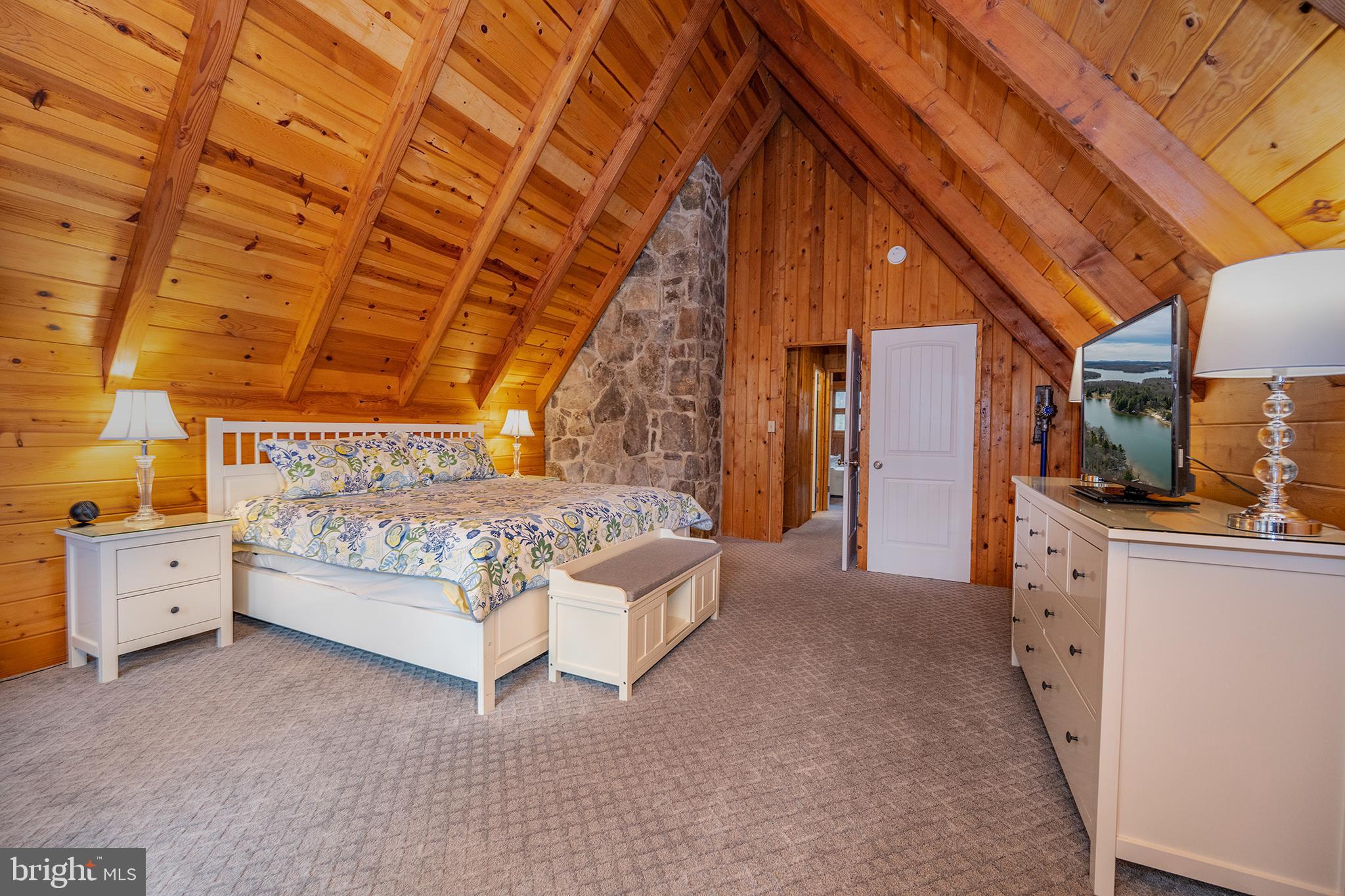 THOUSAND ACRES - Residential