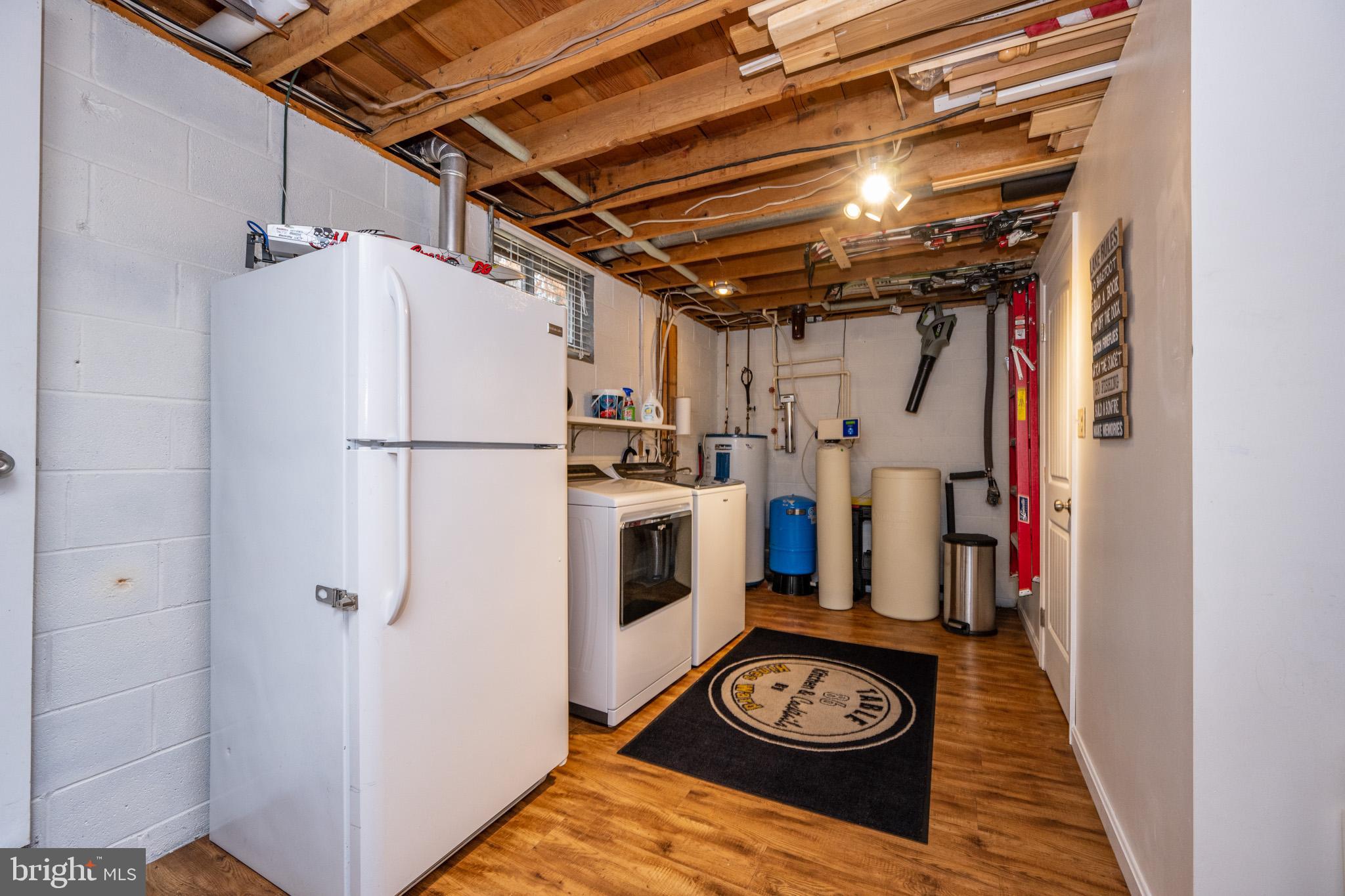 THOUSAND ACRES - Residential