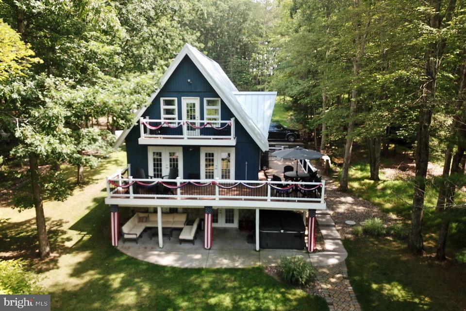 THOUSAND ACRES - Residential