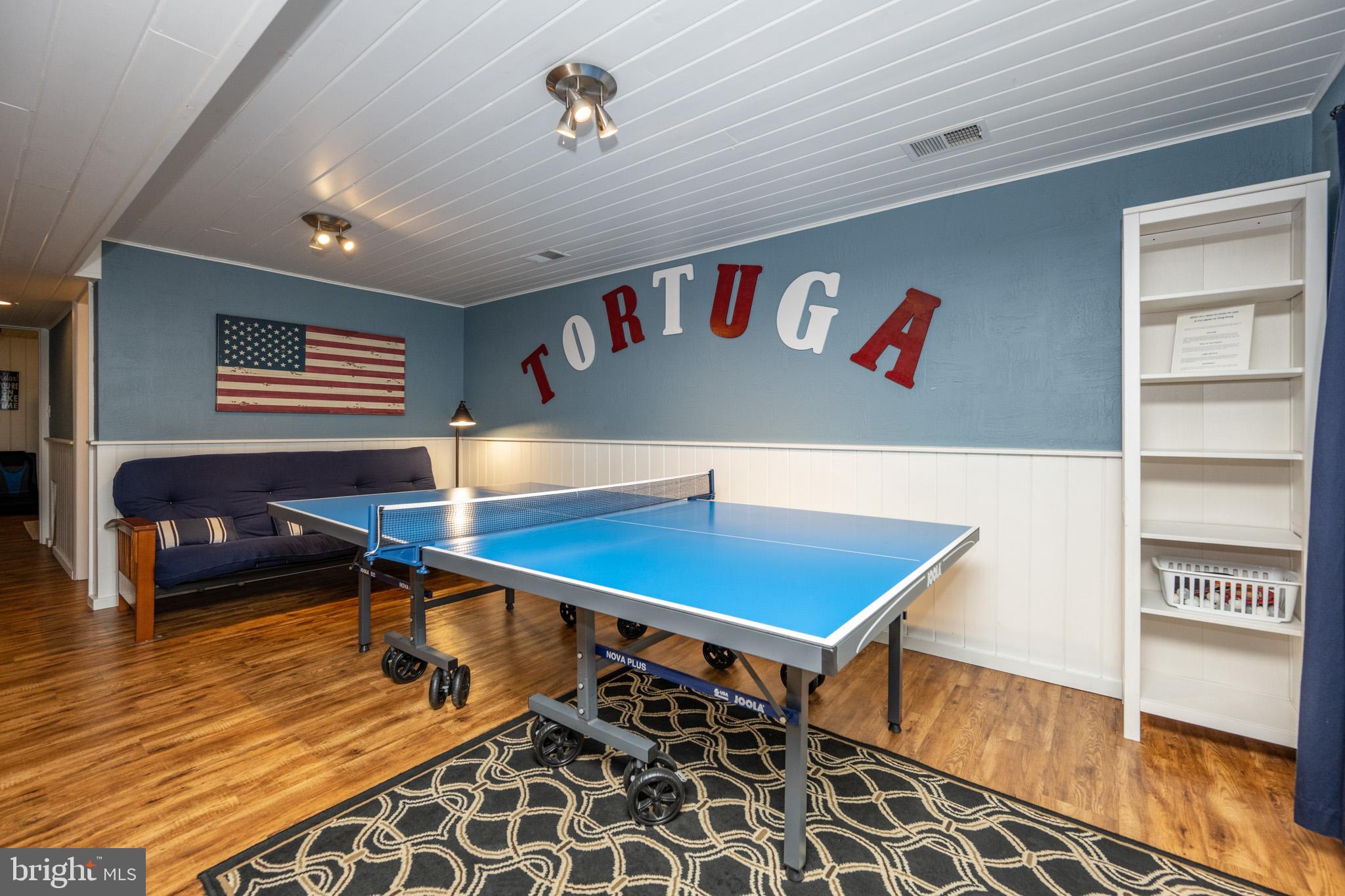 THOUSAND ACRES - Residential