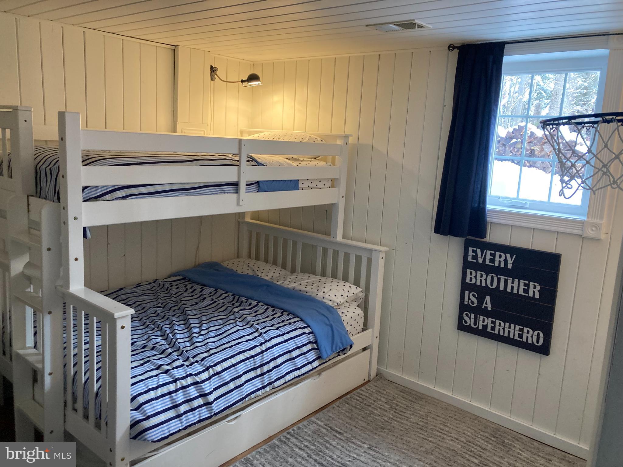 THOUSAND ACRES - Residential