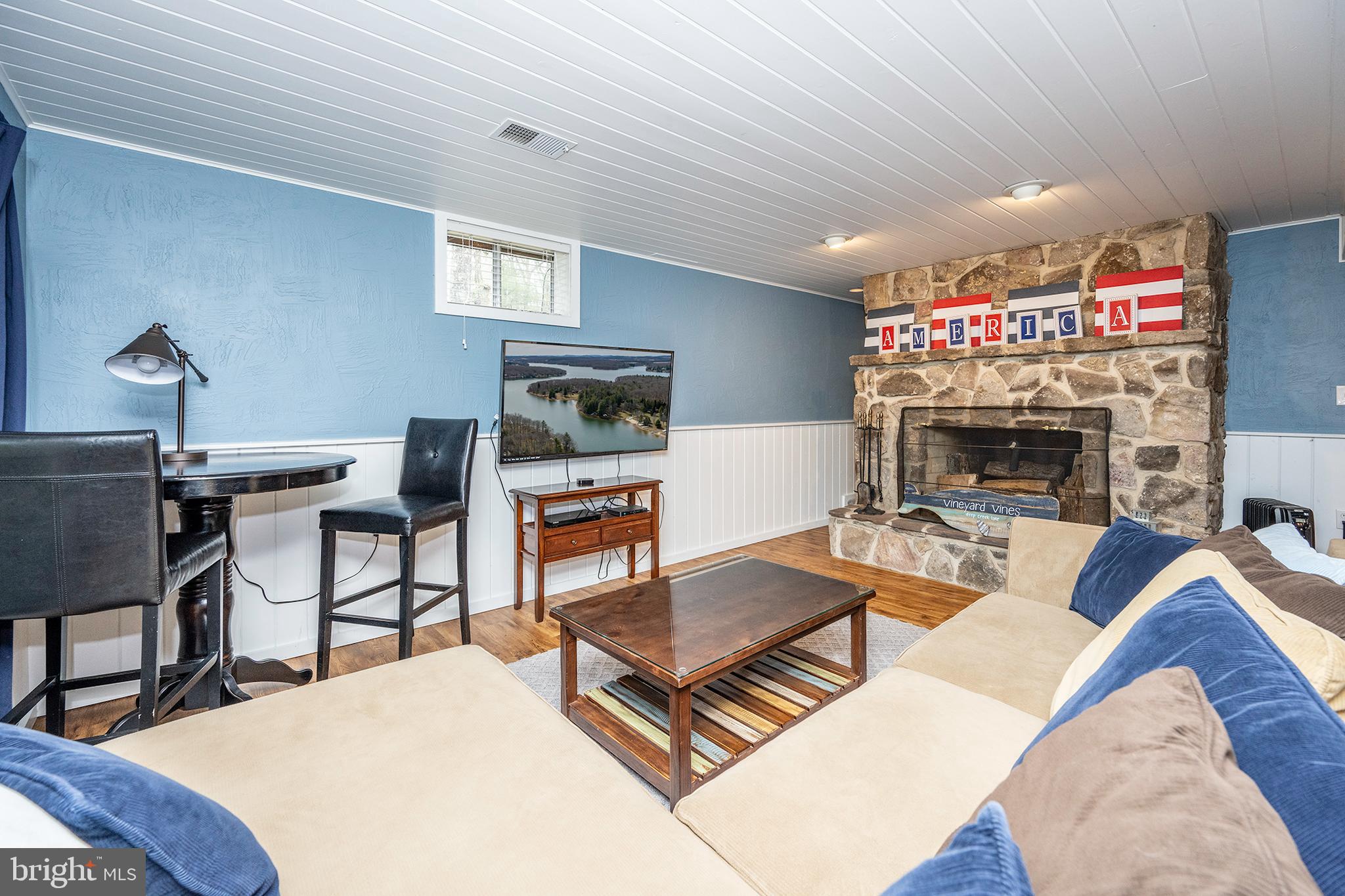 THOUSAND ACRES - Residential