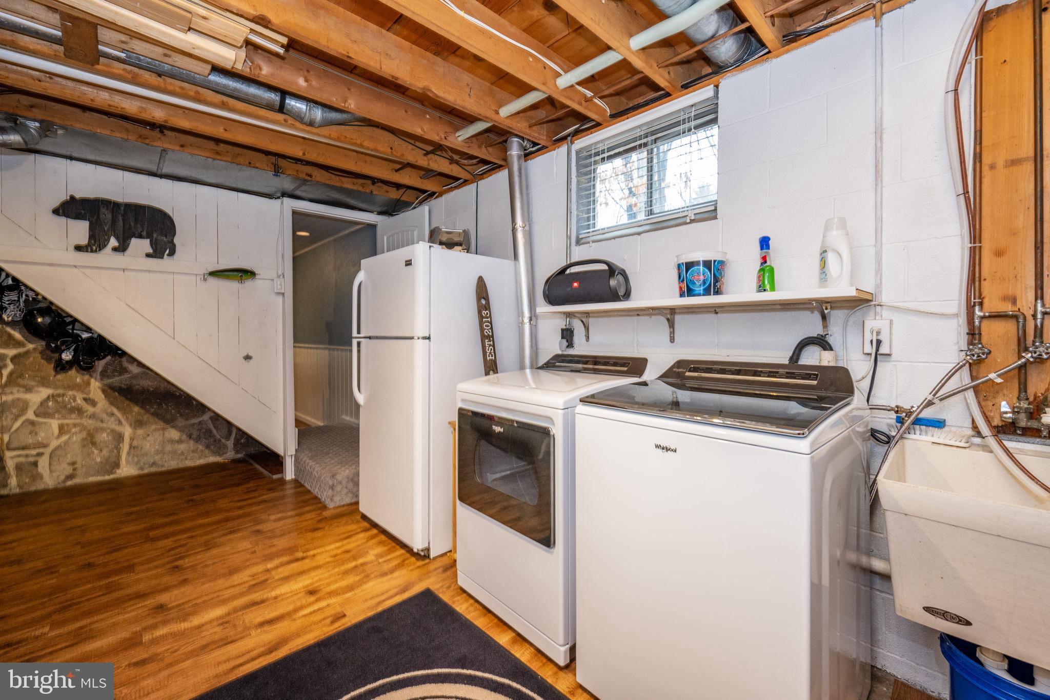 THOUSAND ACRES - Residential