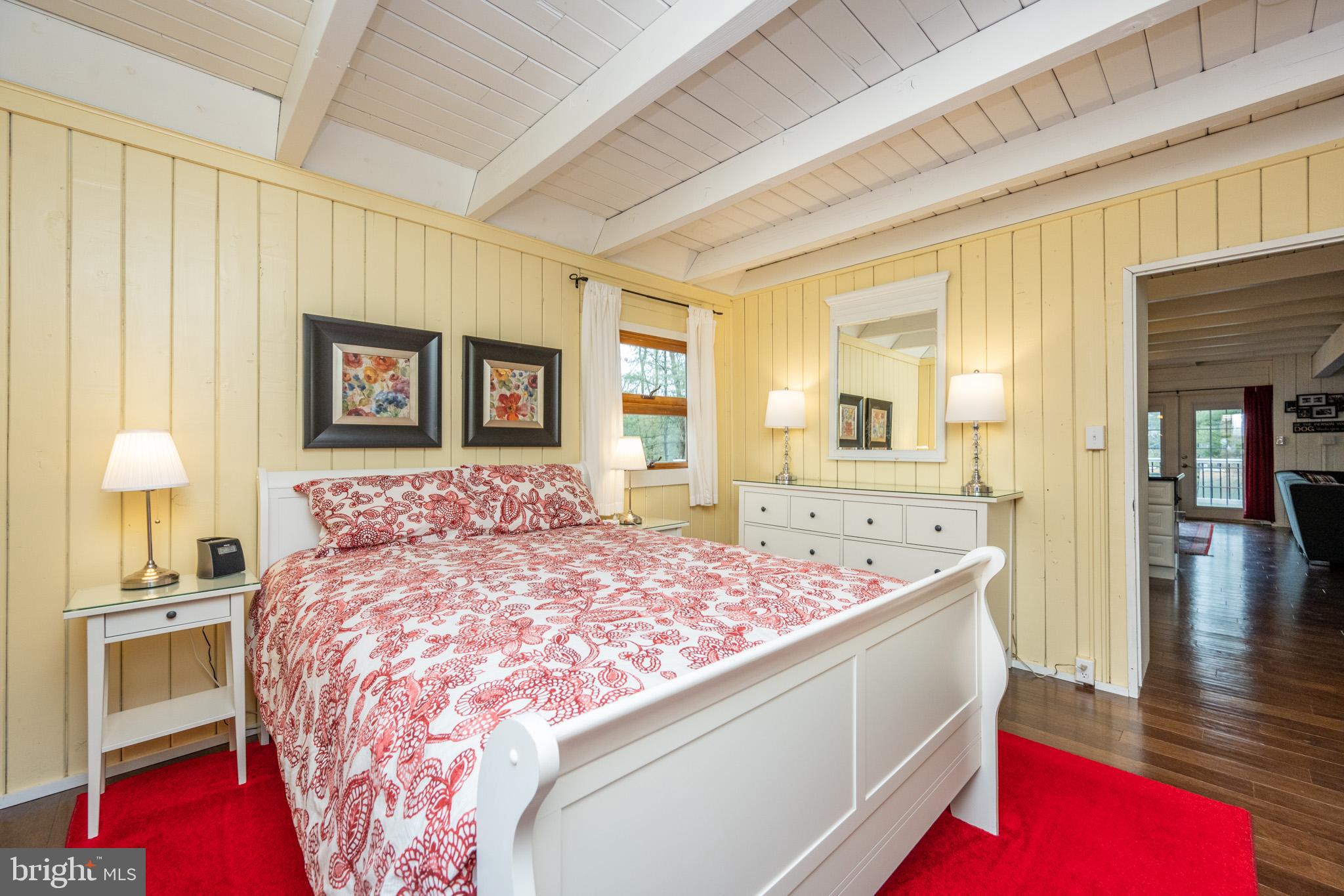 THOUSAND ACRES - Residential