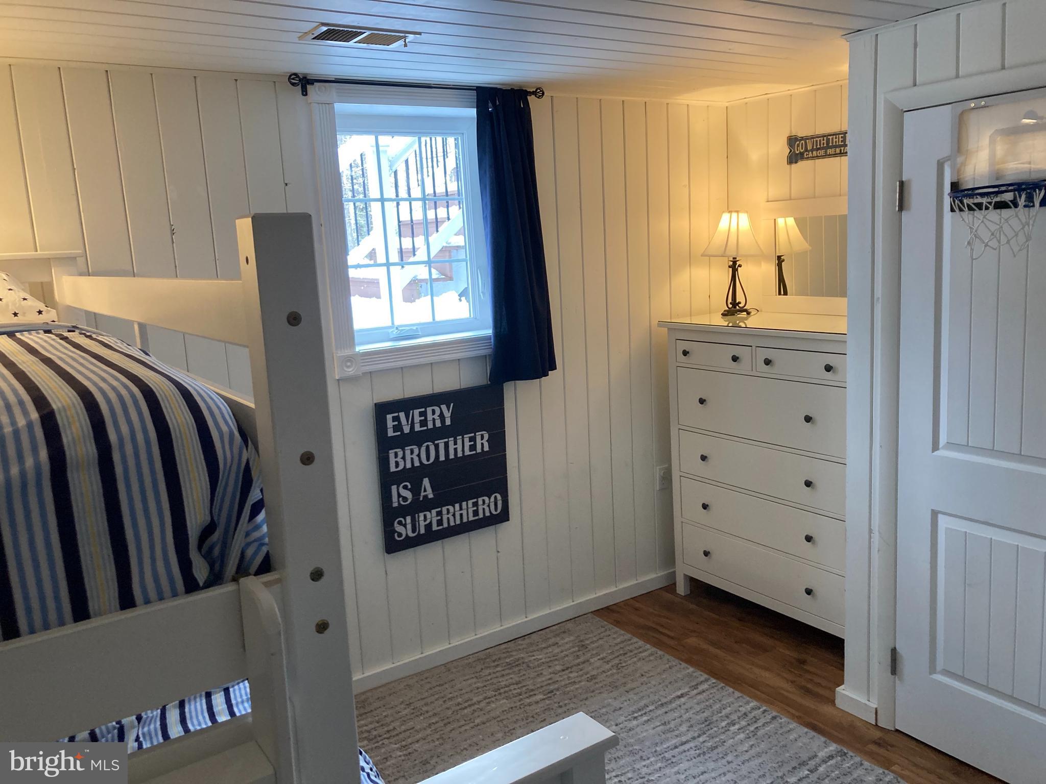 THOUSAND ACRES - Residential