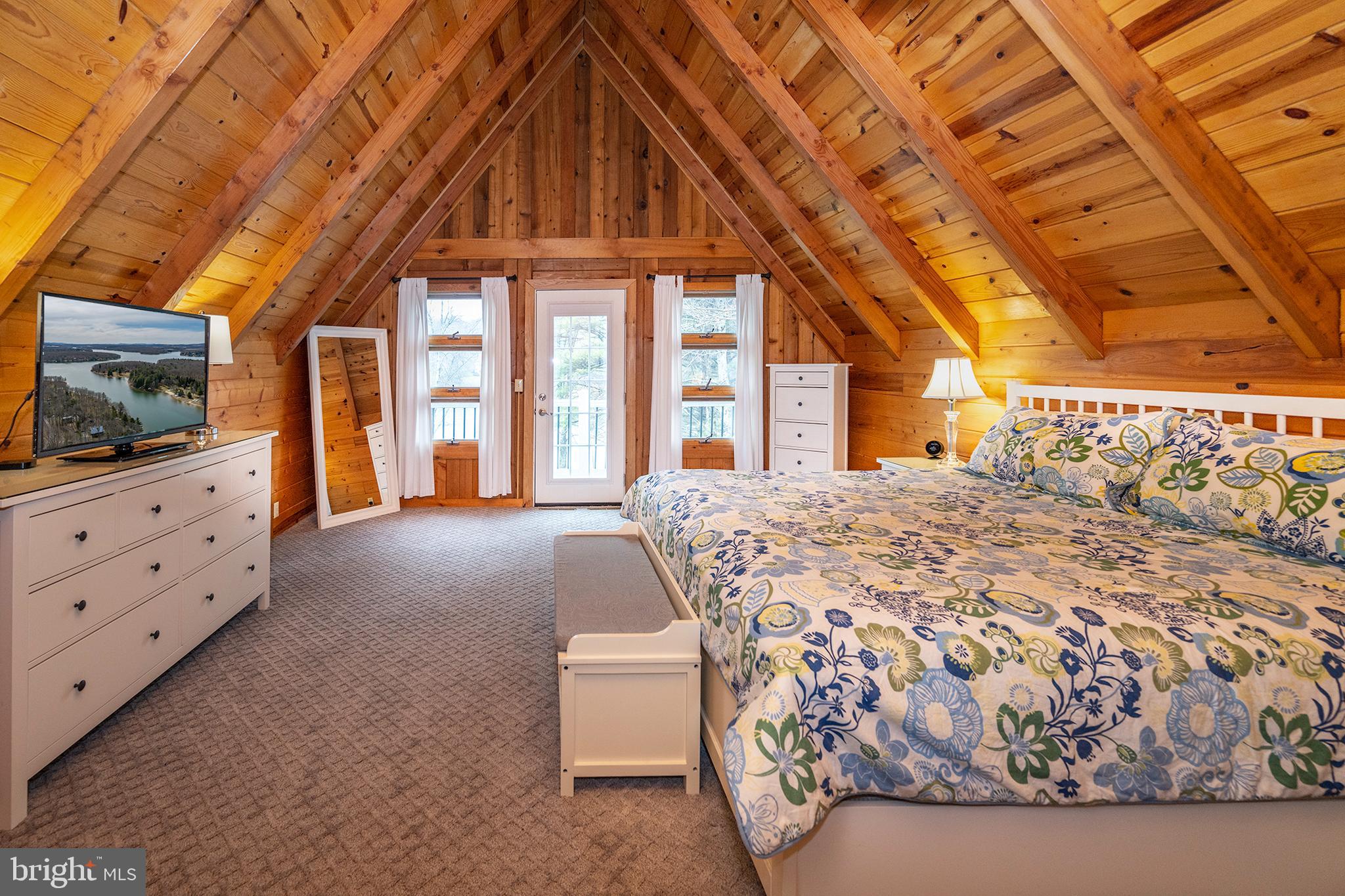 THOUSAND ACRES - Residential