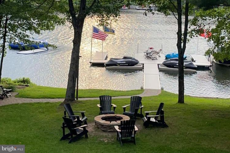 THOUSAND ACRES - Residential