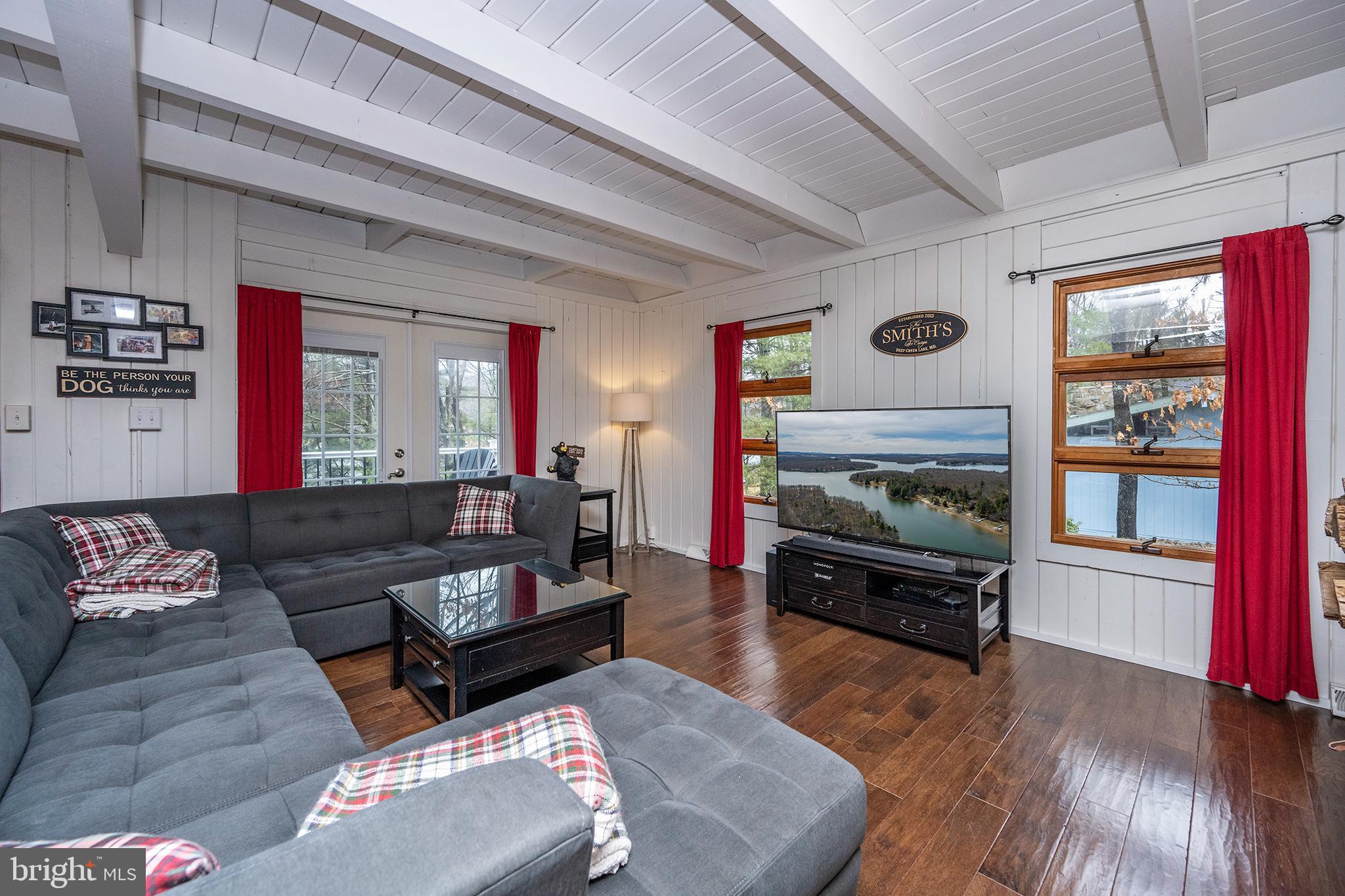 THOUSAND ACRES - Residential