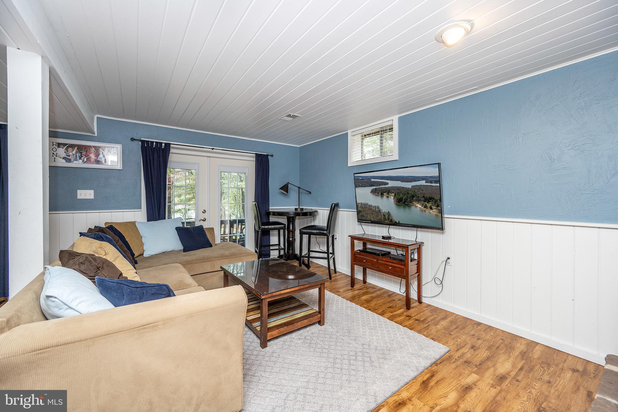 THOUSAND ACRES - Residential