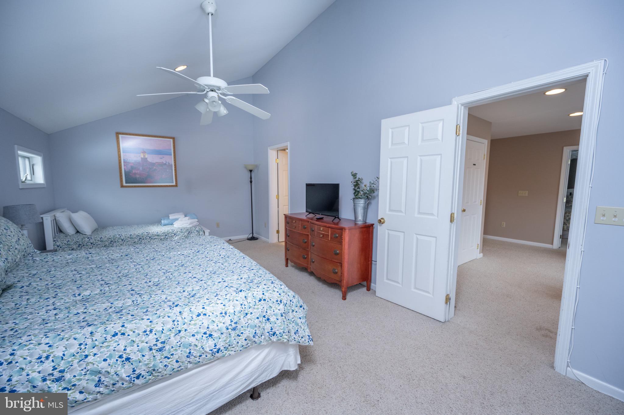 TRADERS LANDING - Residential