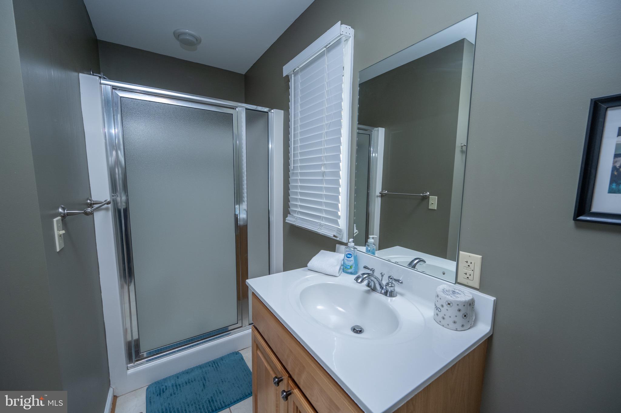 TRADERS LANDING - Residential