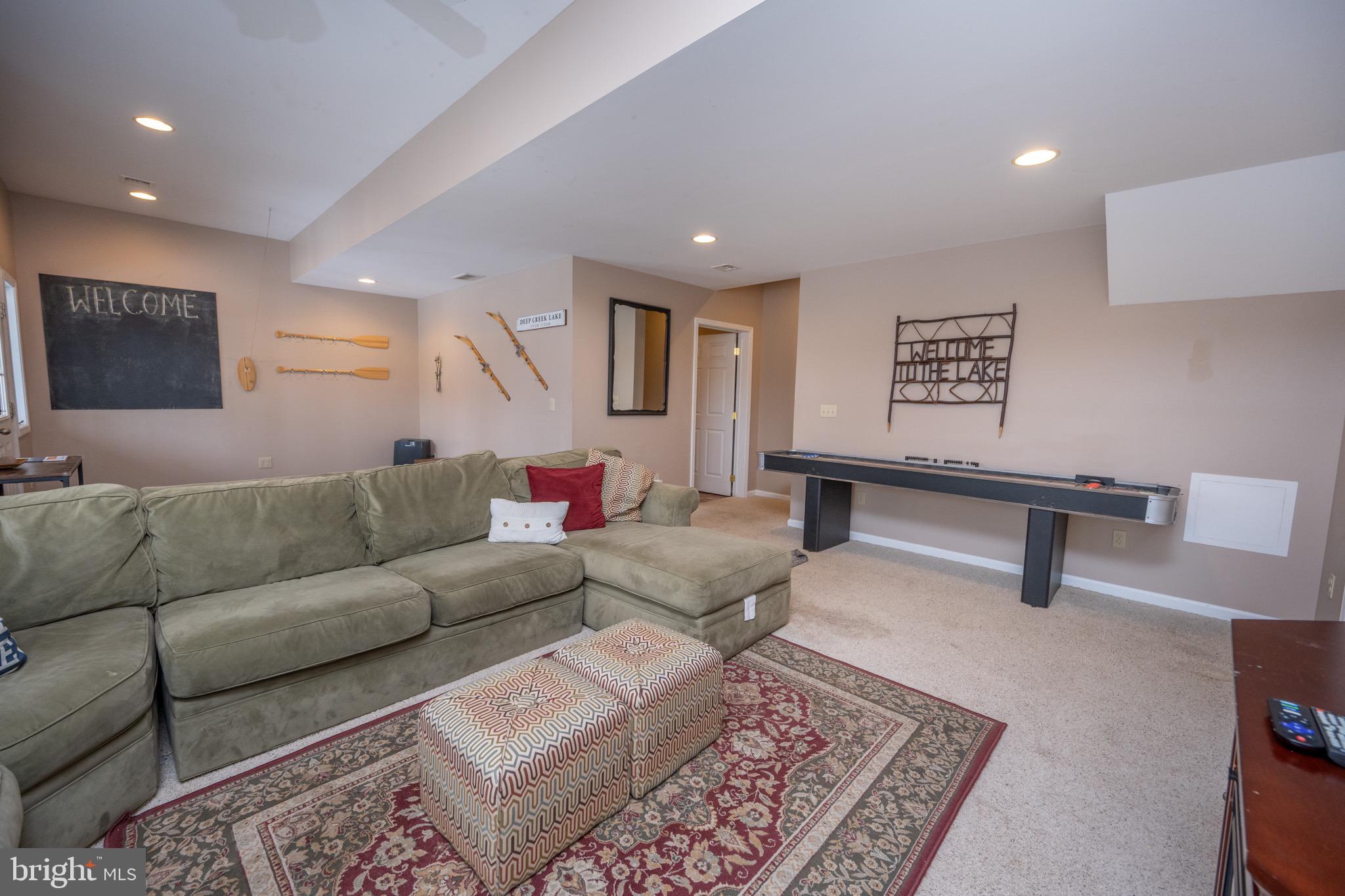 TRADERS LANDING - Residential