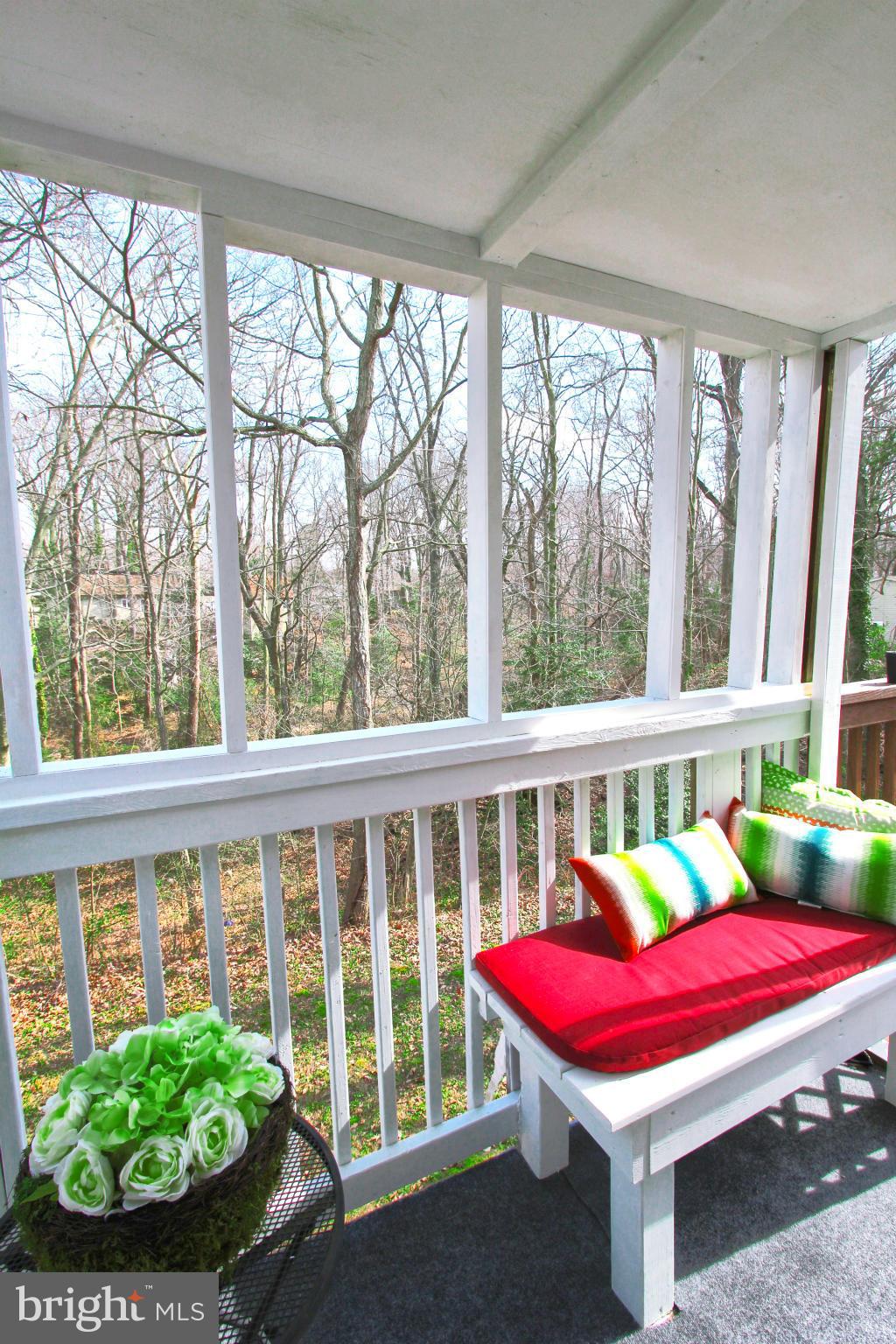 HOLLYWOOD SHORES - Residential