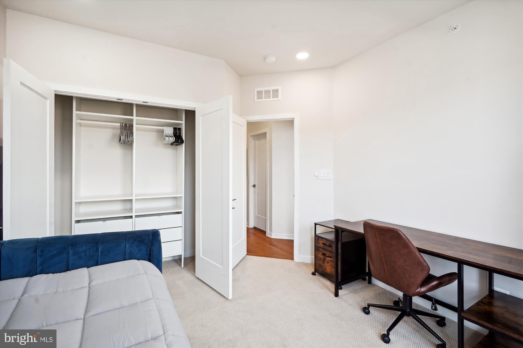 COMMONWEALTH PLACE AT WESTFIELDS - Residential Lease