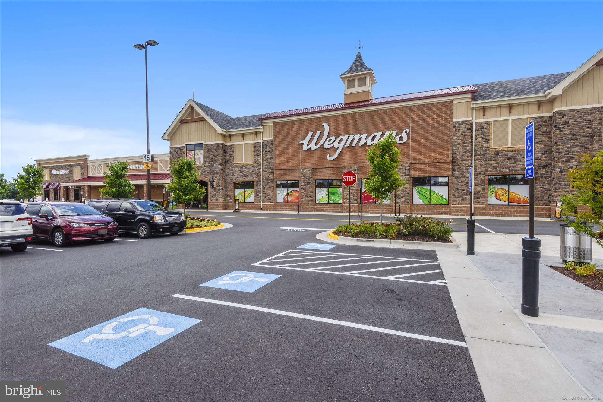 COMMONWEALTH PLACE AT WESTFIELDS - Residential Lease