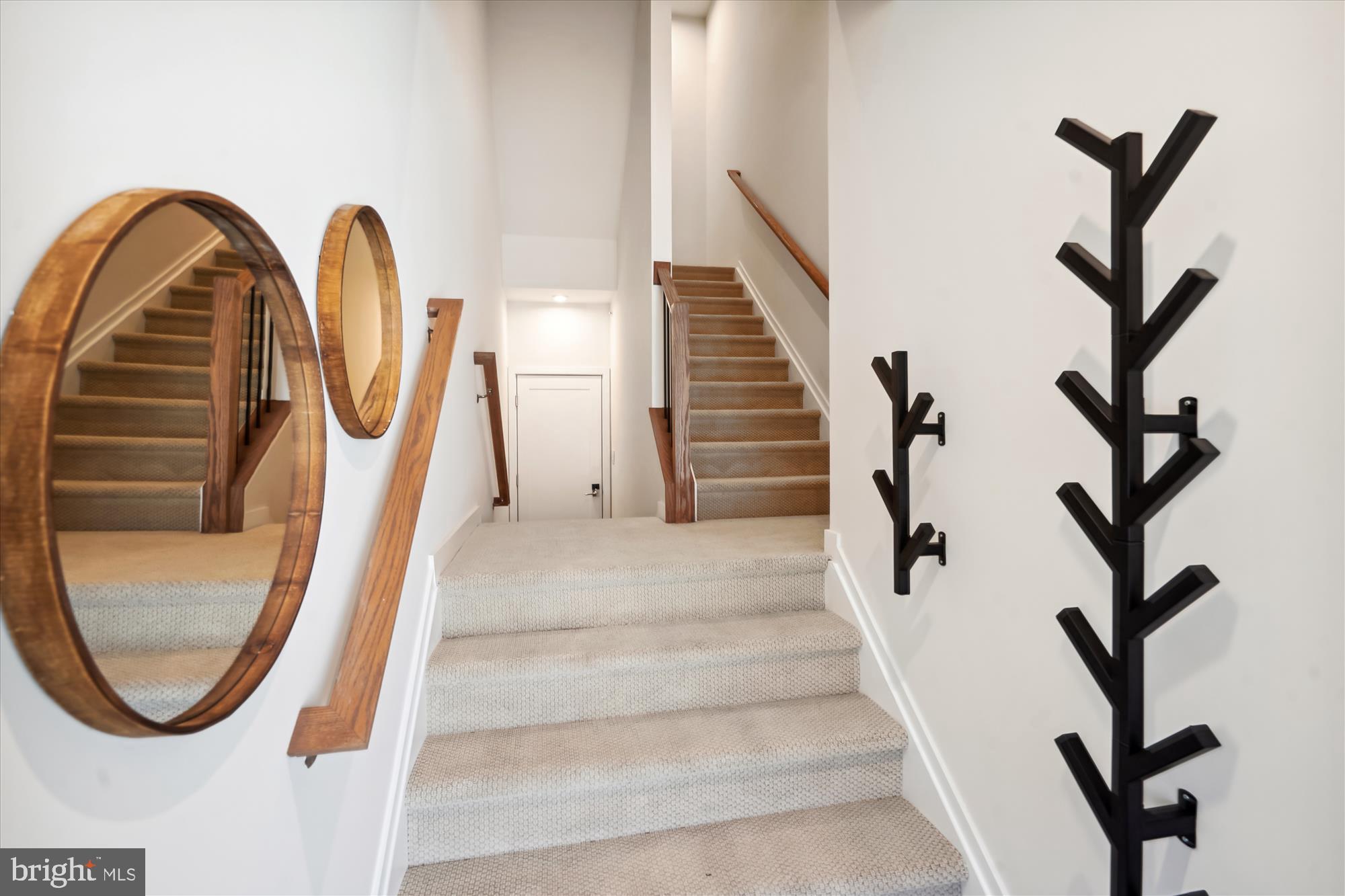 COMMONWEALTH PLACE AT WESTFIELDS - Residential Lease