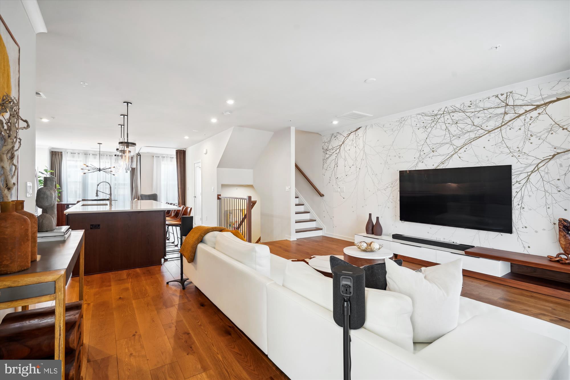 COMMONWEALTH PLACE AT WESTFIELDS - Residential Lease