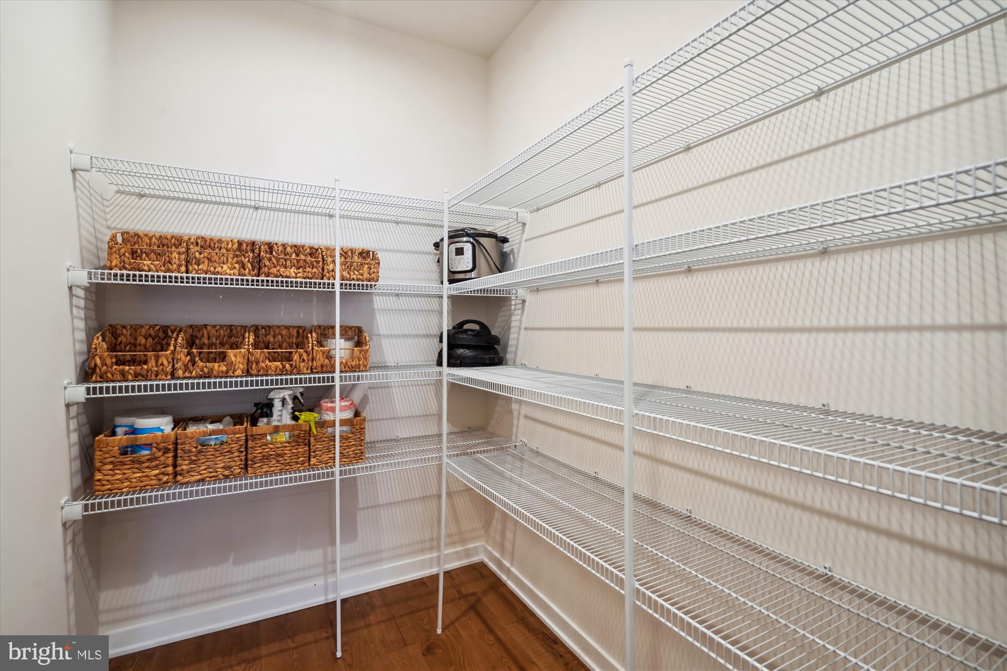 COMMONWEALTH PLACE AT WESTFIELDS - Residential Lease