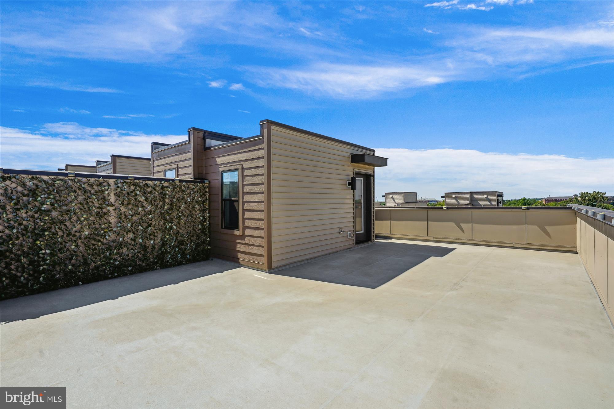 COMMONWEALTH PLACE AT WESTFIELDS - Residential Lease