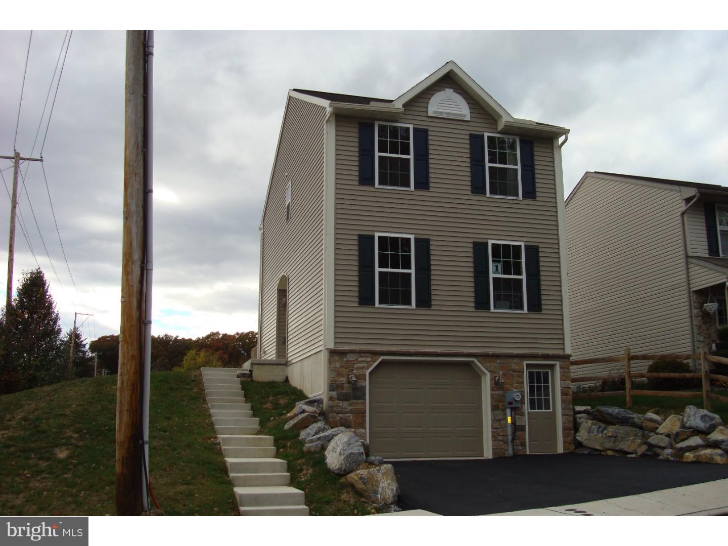 AMBER RIDGE - Residential