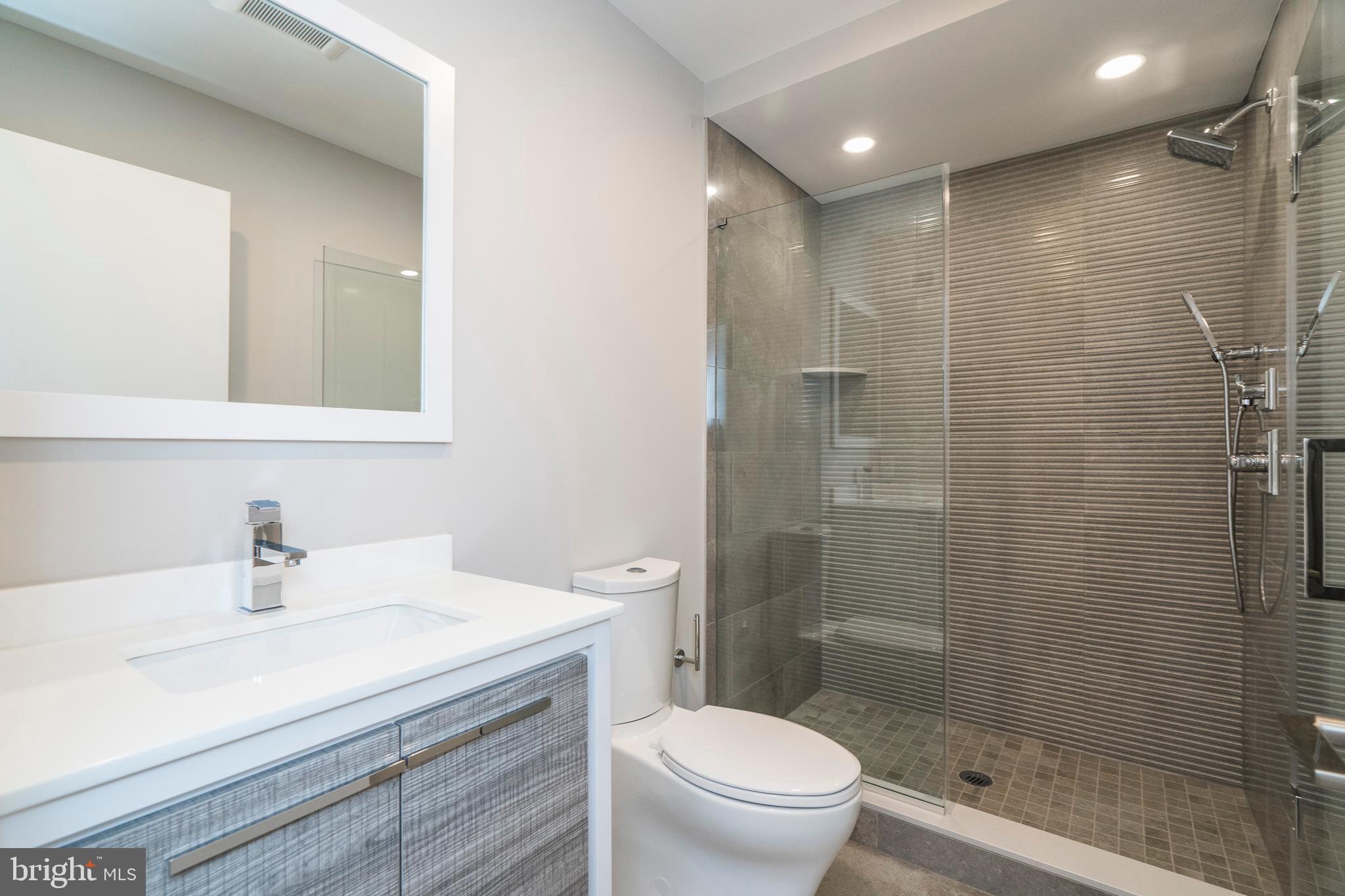 GRADUATE HOSPITAL - Residential Lease