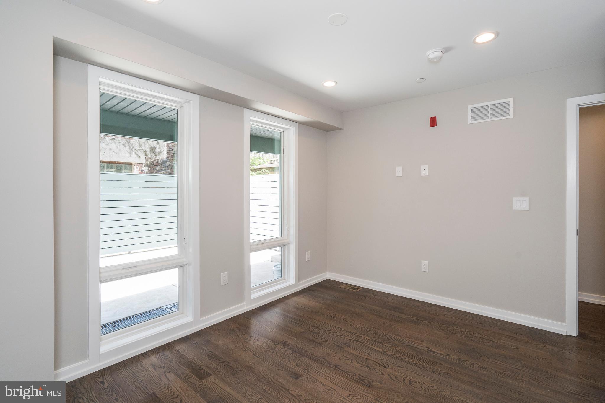 GRADUATE HOSPITAL - Residential Lease